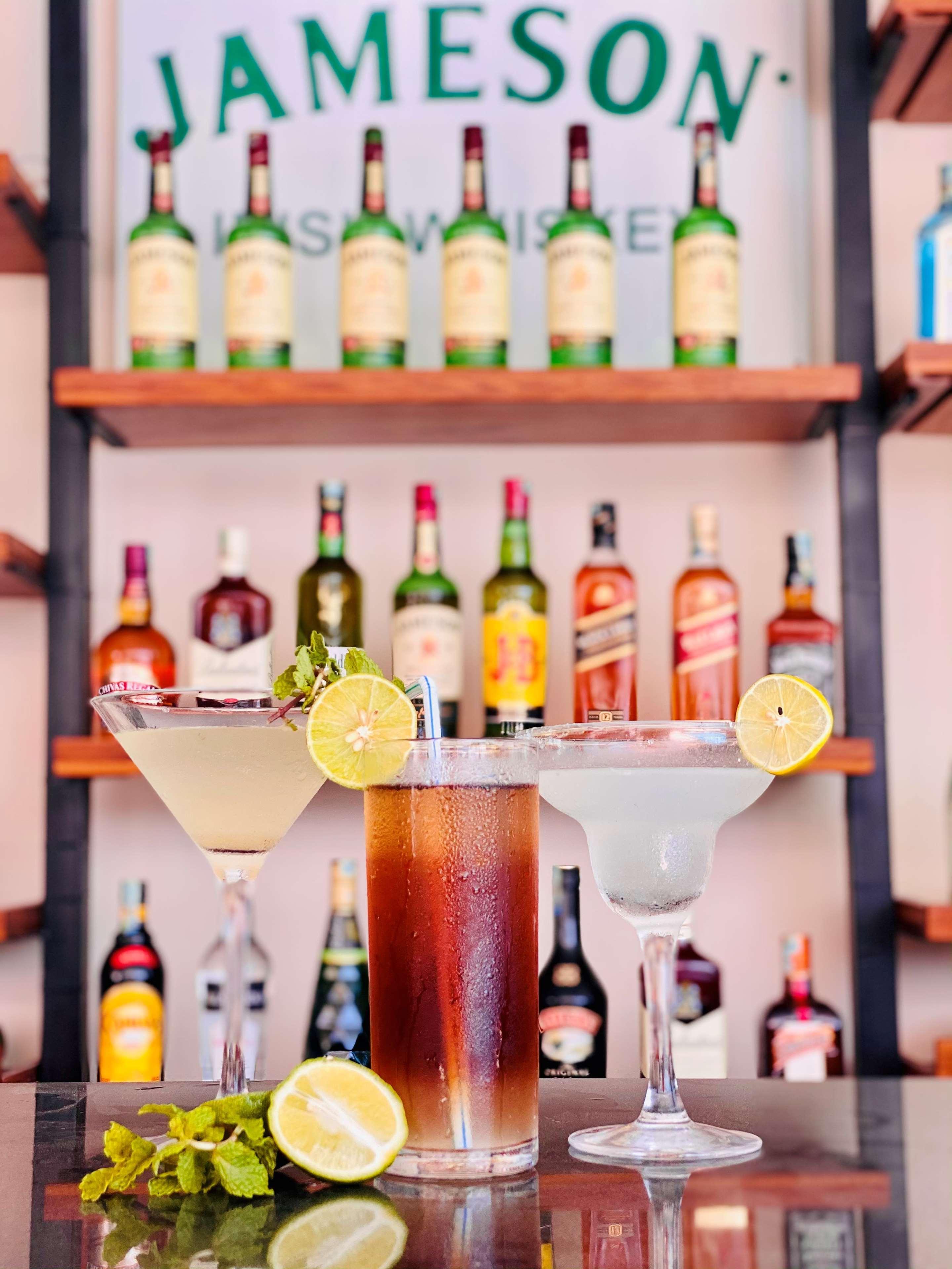 Bar/Salón CBD Hotel