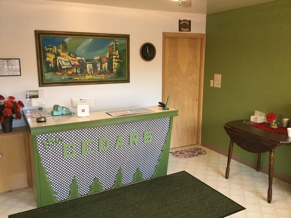 Vista Lobby Cedars Motel