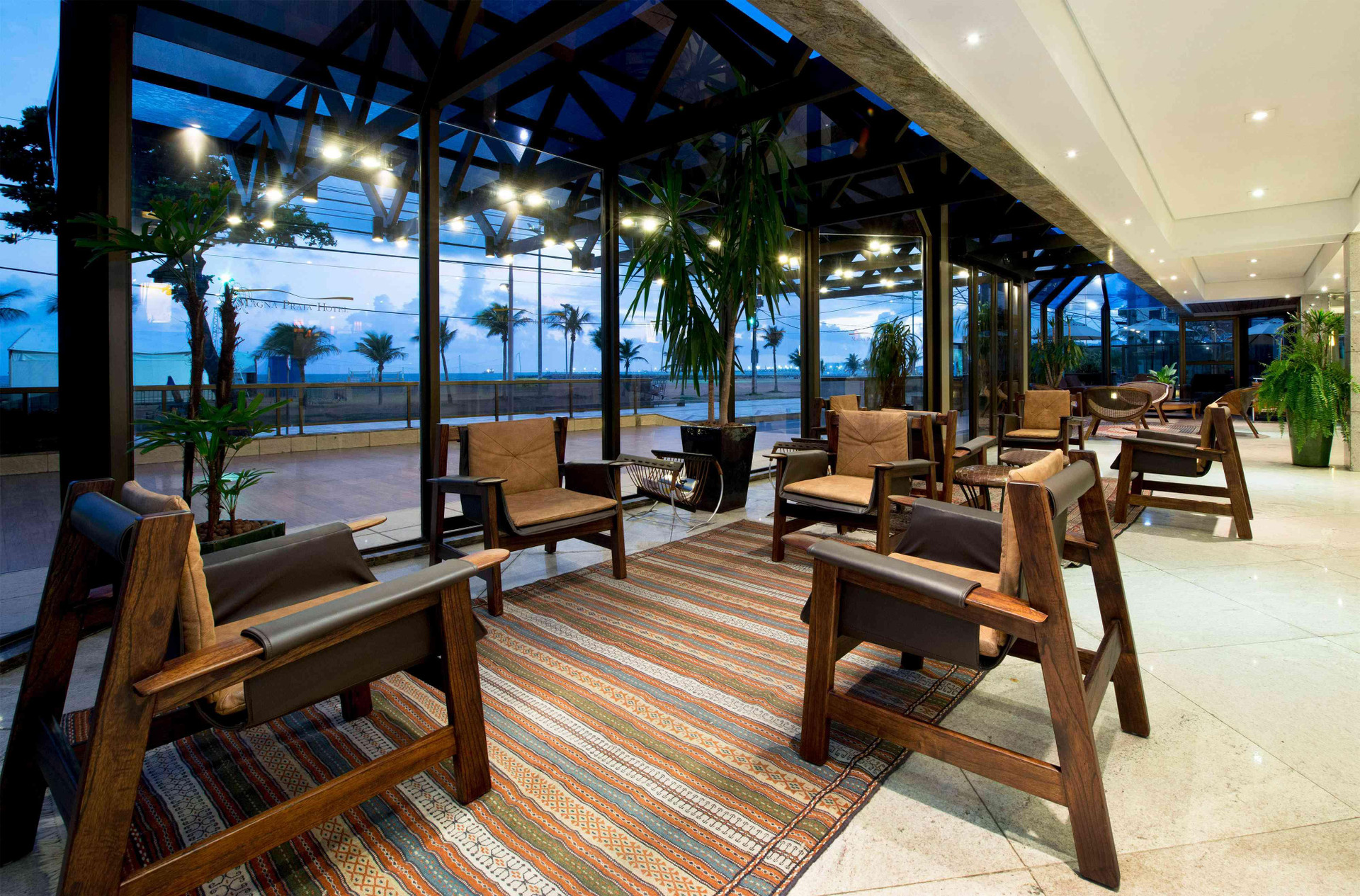 Vista Lobby Magna Praia Hotel