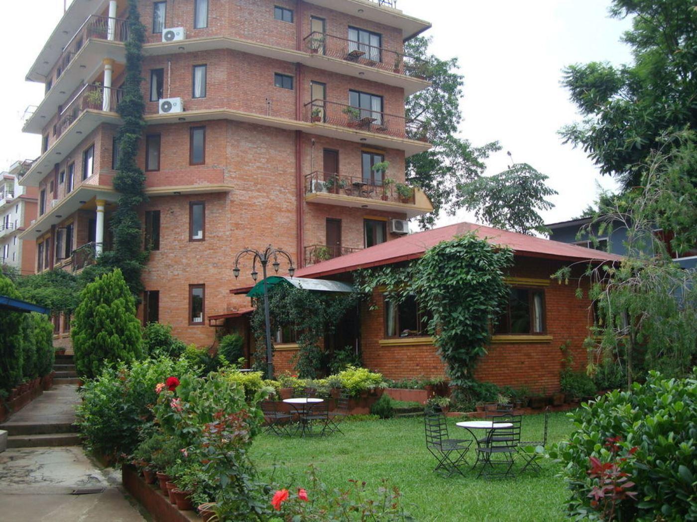 Vista Exterior Royal Astoria Hotel (P) LTD