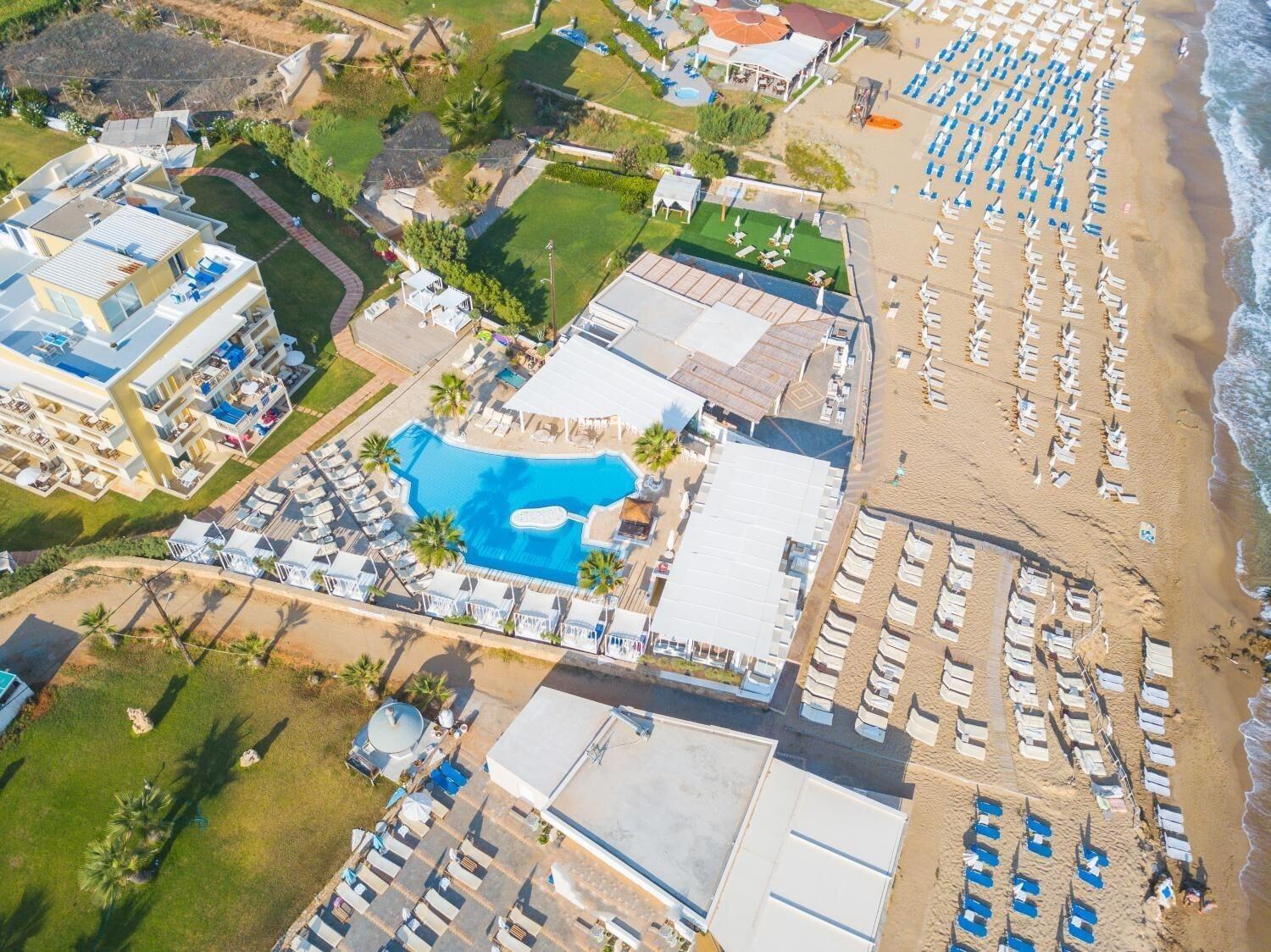 Restaurant Parthenis Beach Suites by the Sea