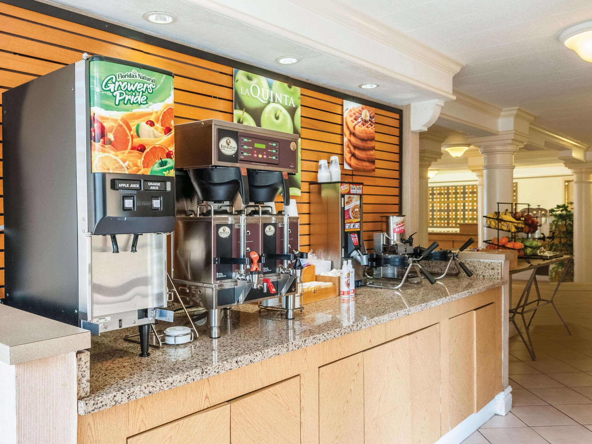 Restaurant La Quinta Inn by Wyndham New Orleans West Bank / Gretna