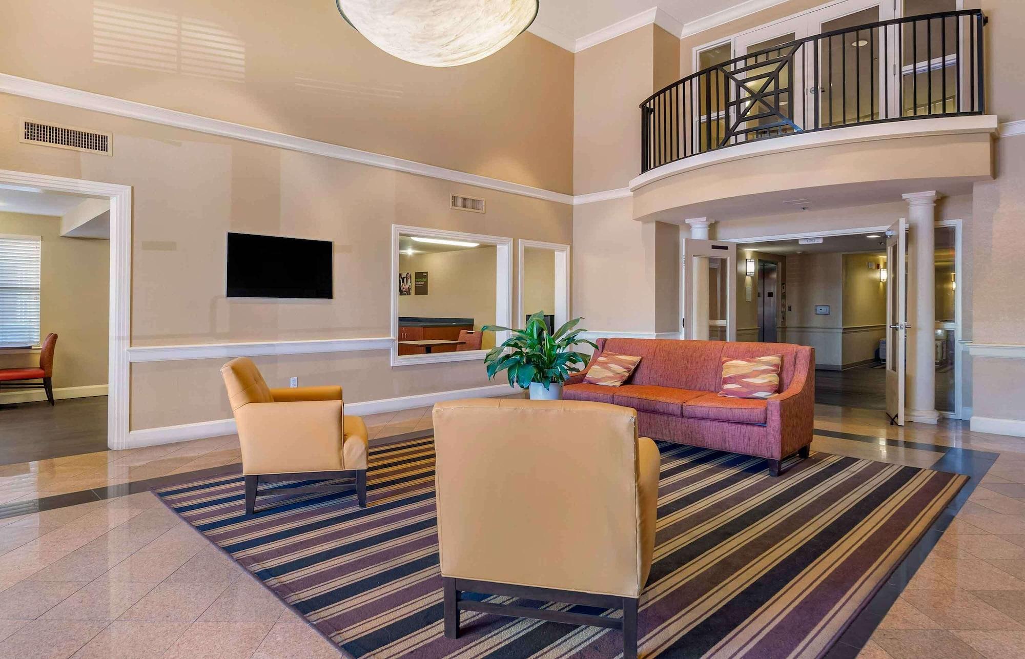 Vista Lobby Extended Stay America Suites Tampa Airport N Westshore Blvd