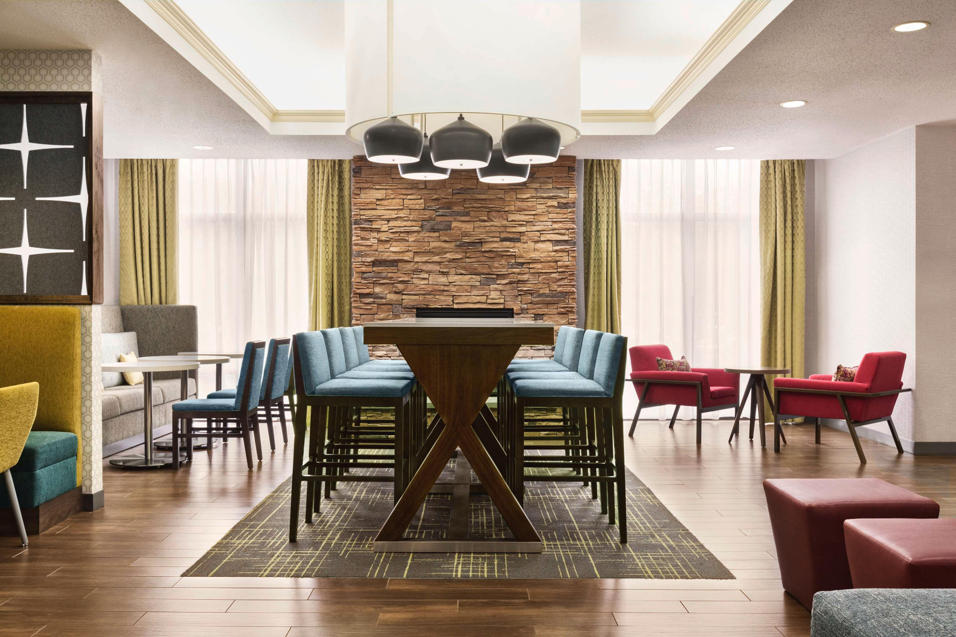 Vista Lobby Hampton Inn Quakertown