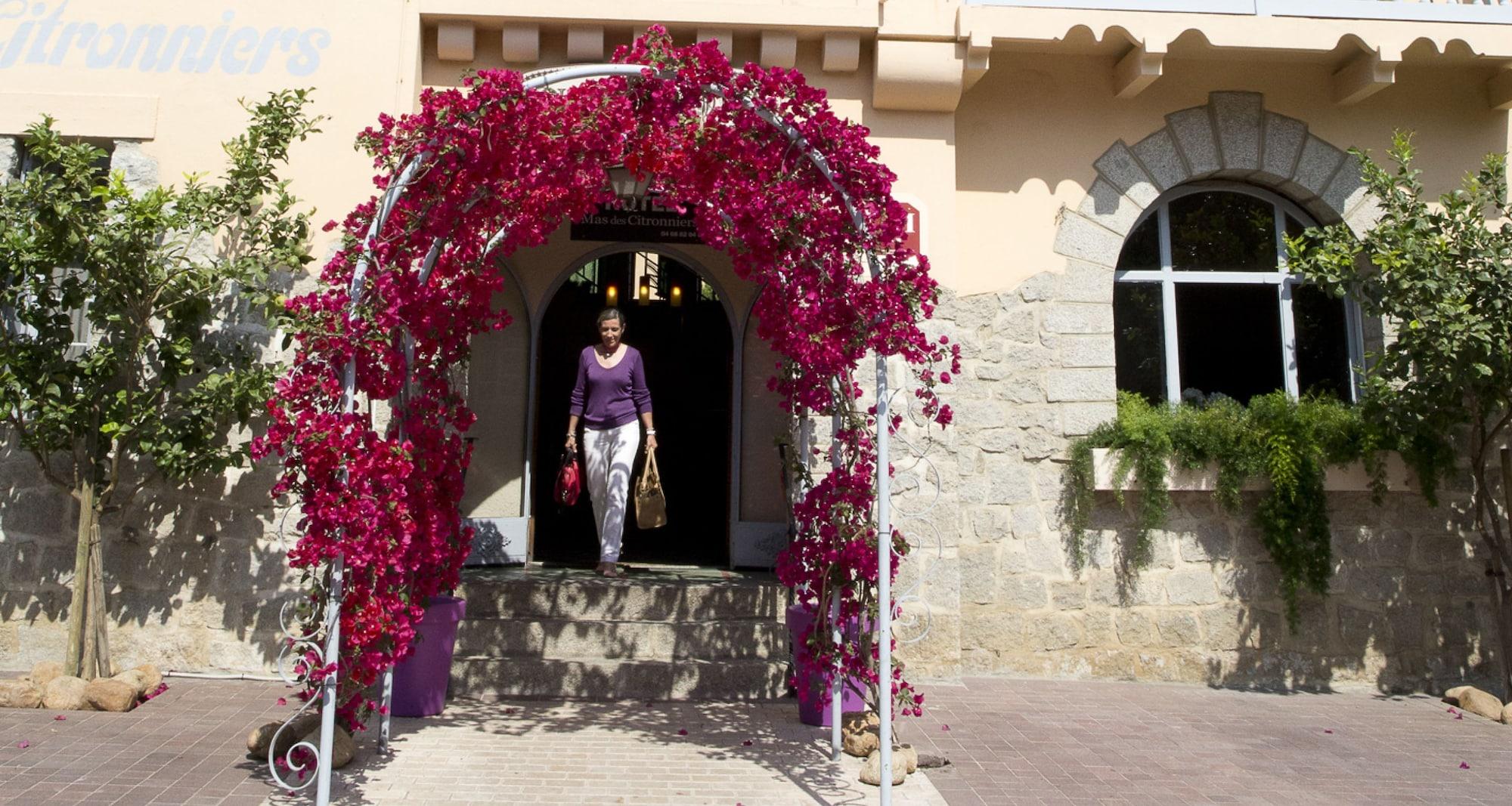 Vista Exterior Hôtel Le Mas des Citronniers