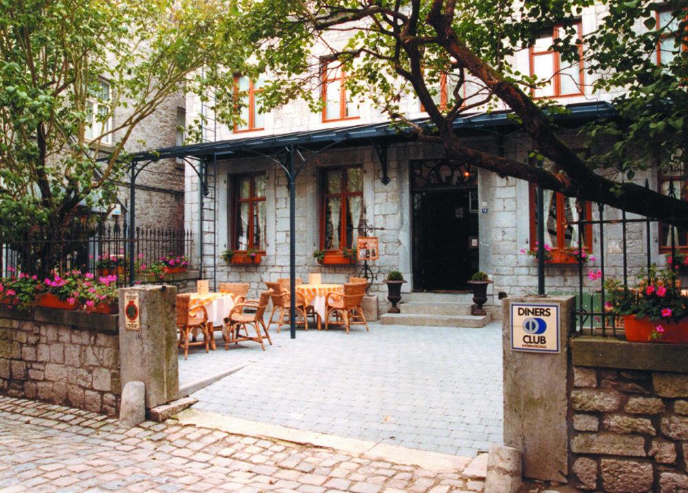 Vista Exterior Hotel Sanglier