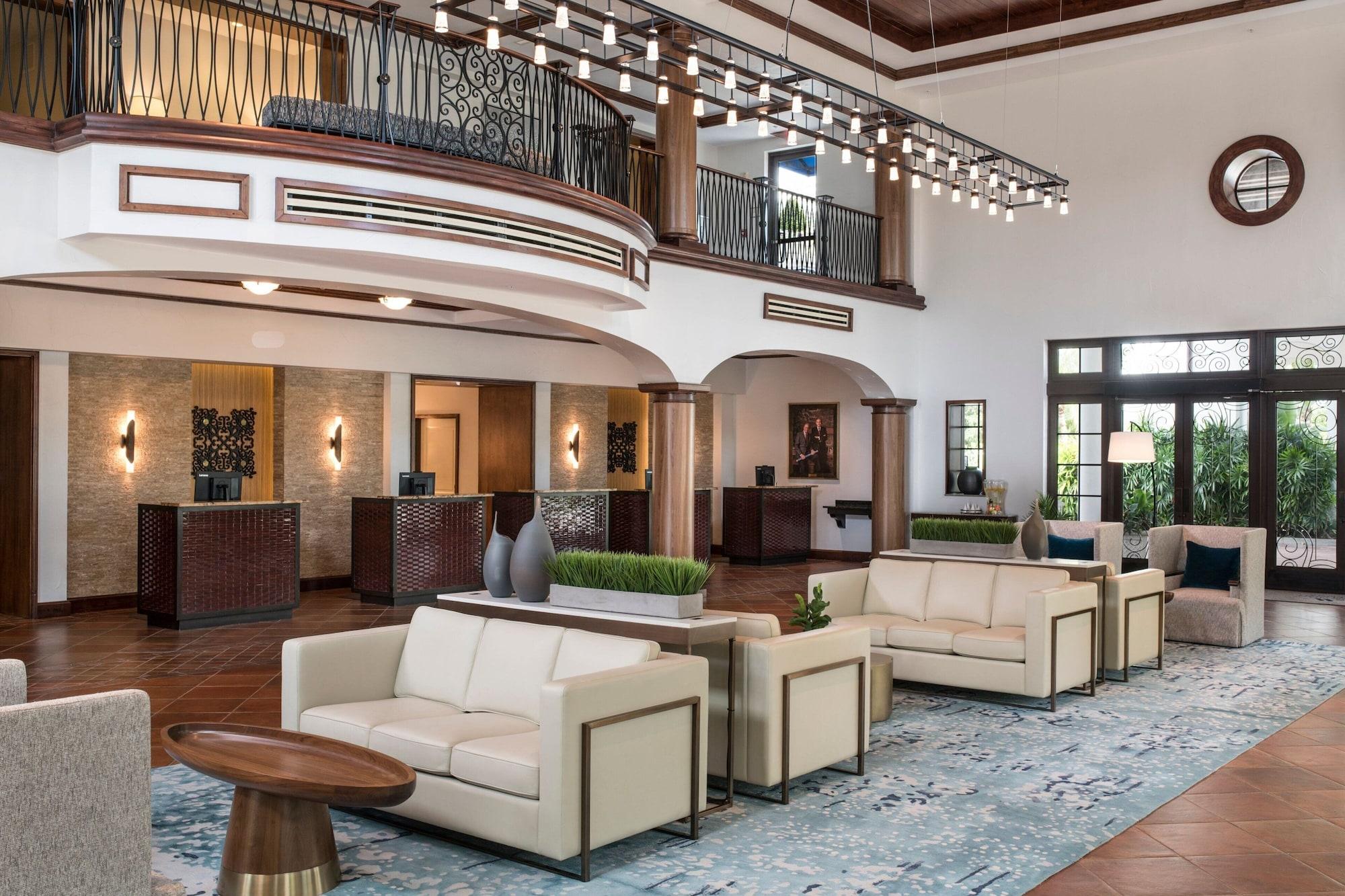 Vista Lobby Marriott's Lakeshore Reserve