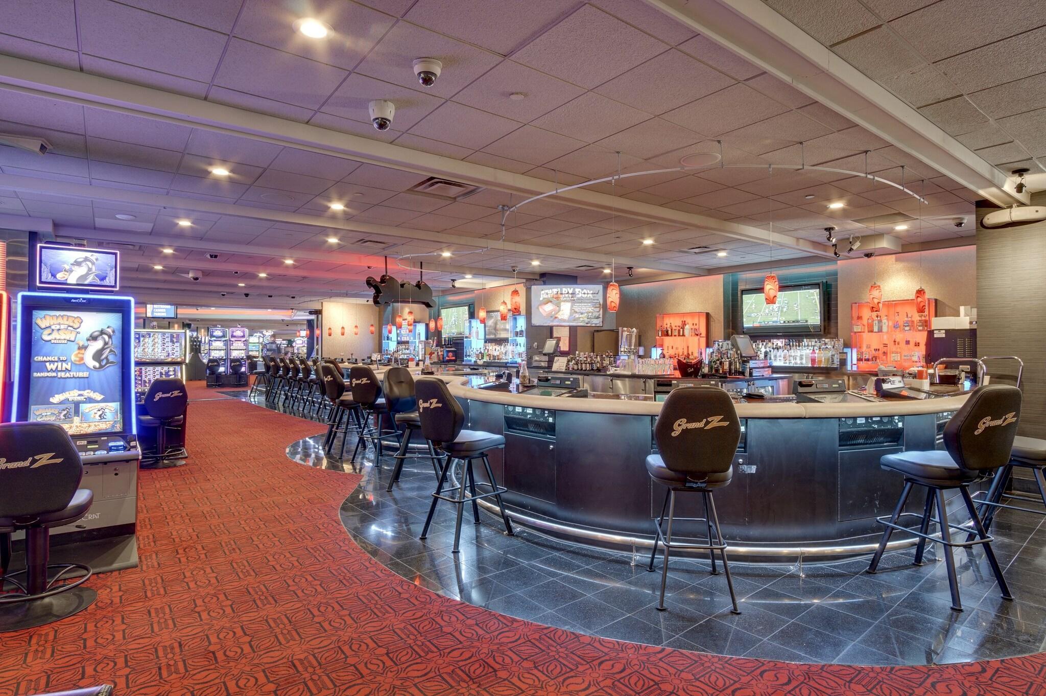 Bar/Salón Grand Z Casino Hotel by Red Lion Hotels