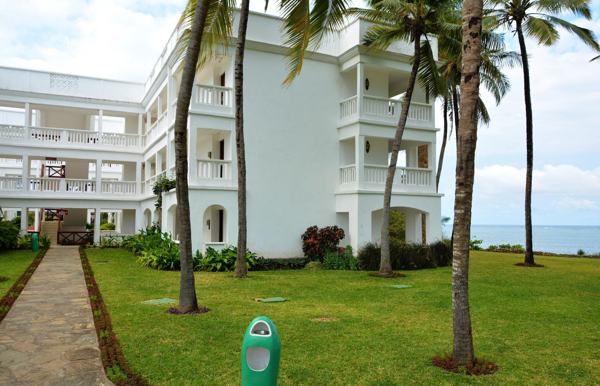 Vista Exterior PrideInn Paradise Beach Resort & Spa Mombasa