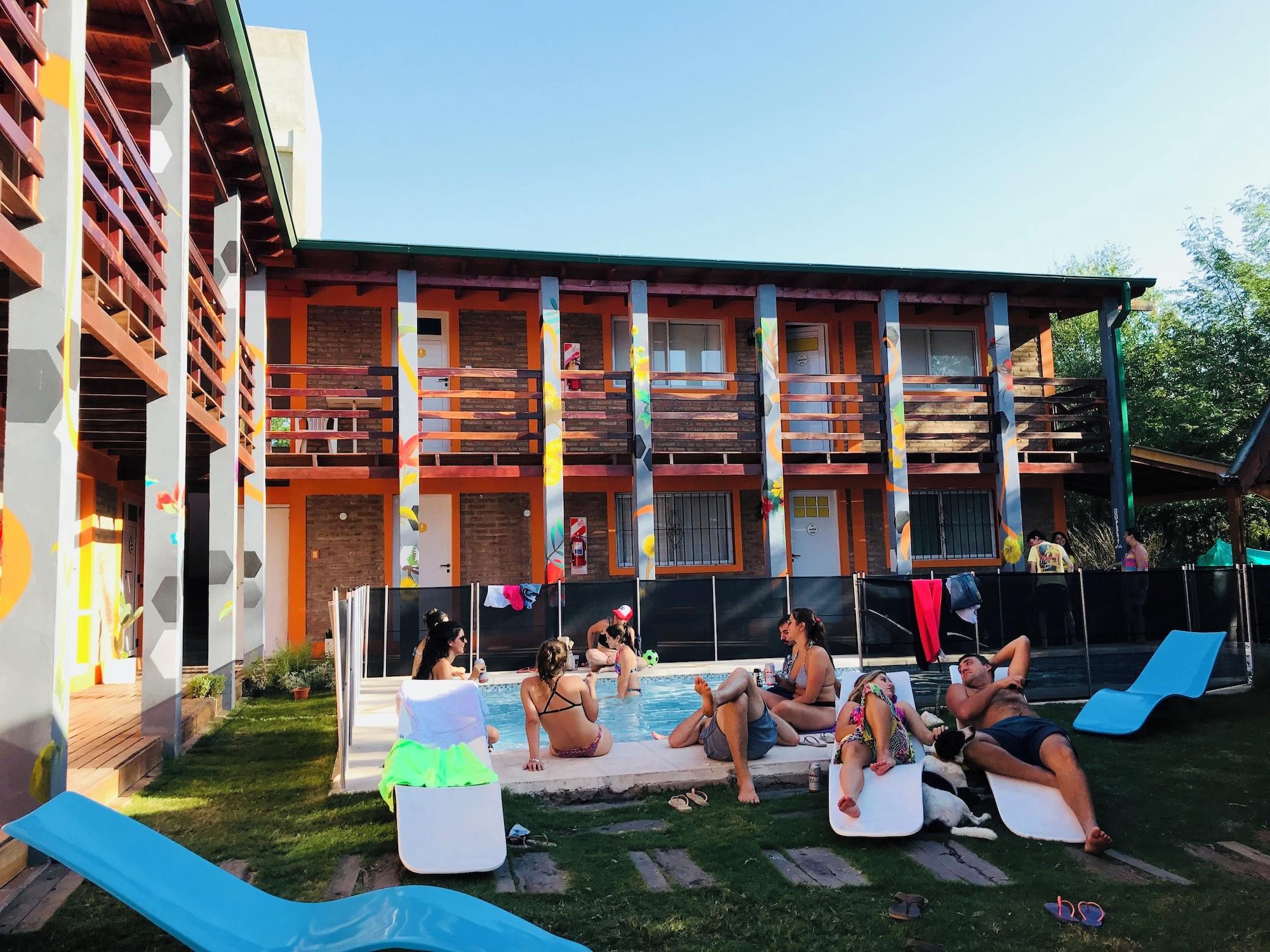 Vista Exterior Eirú Hostel