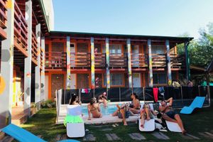 Alojamiento - Eirú Hostel