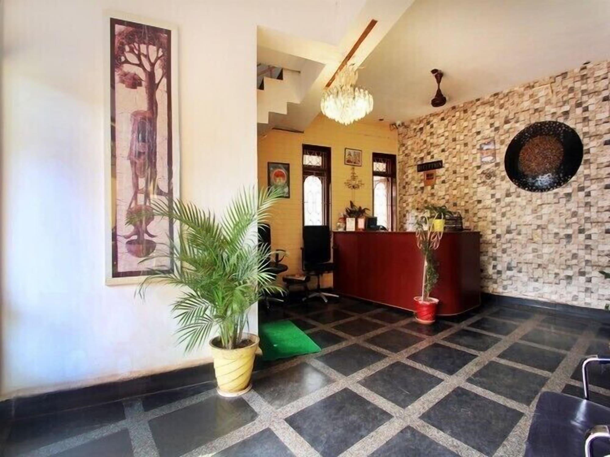 Vista Lobby Bonanza Hotel