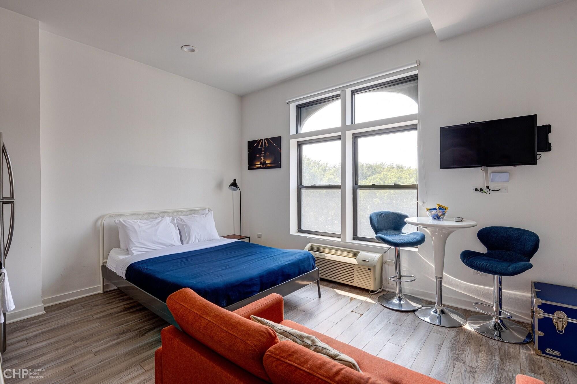 Varios River West, Third Floor Chicago by 747 Lofts
