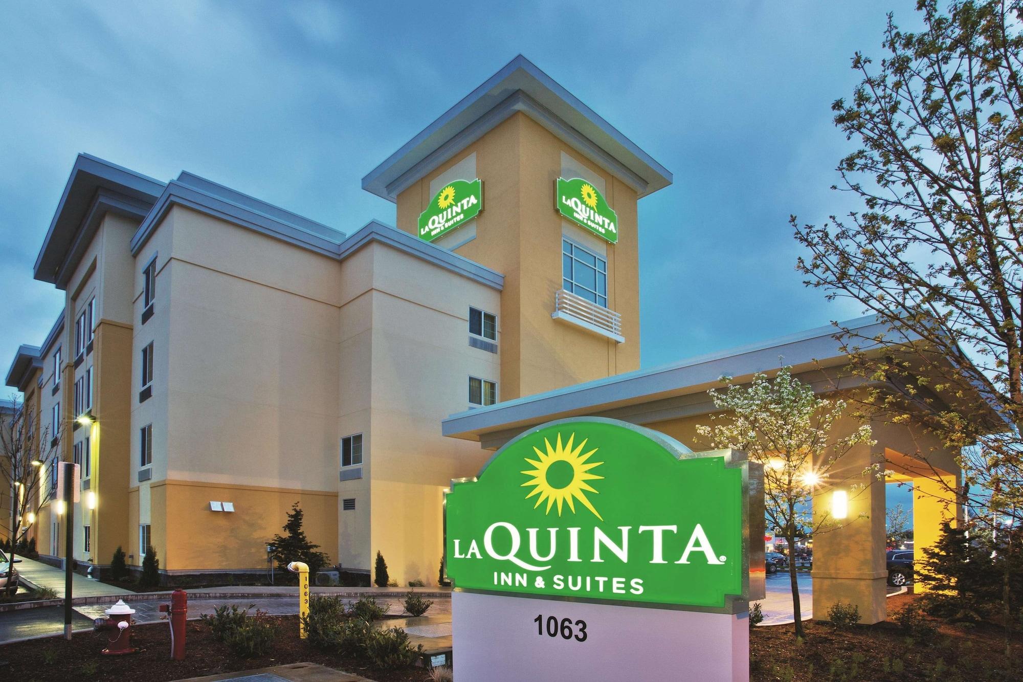 Vista Exterior La Quinta Inn & Suites by Wyndham Bellingham