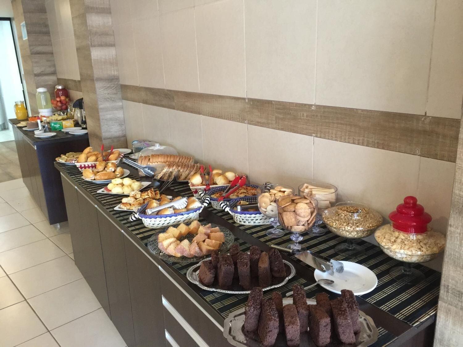 Restaurant Village Plaza Hotel