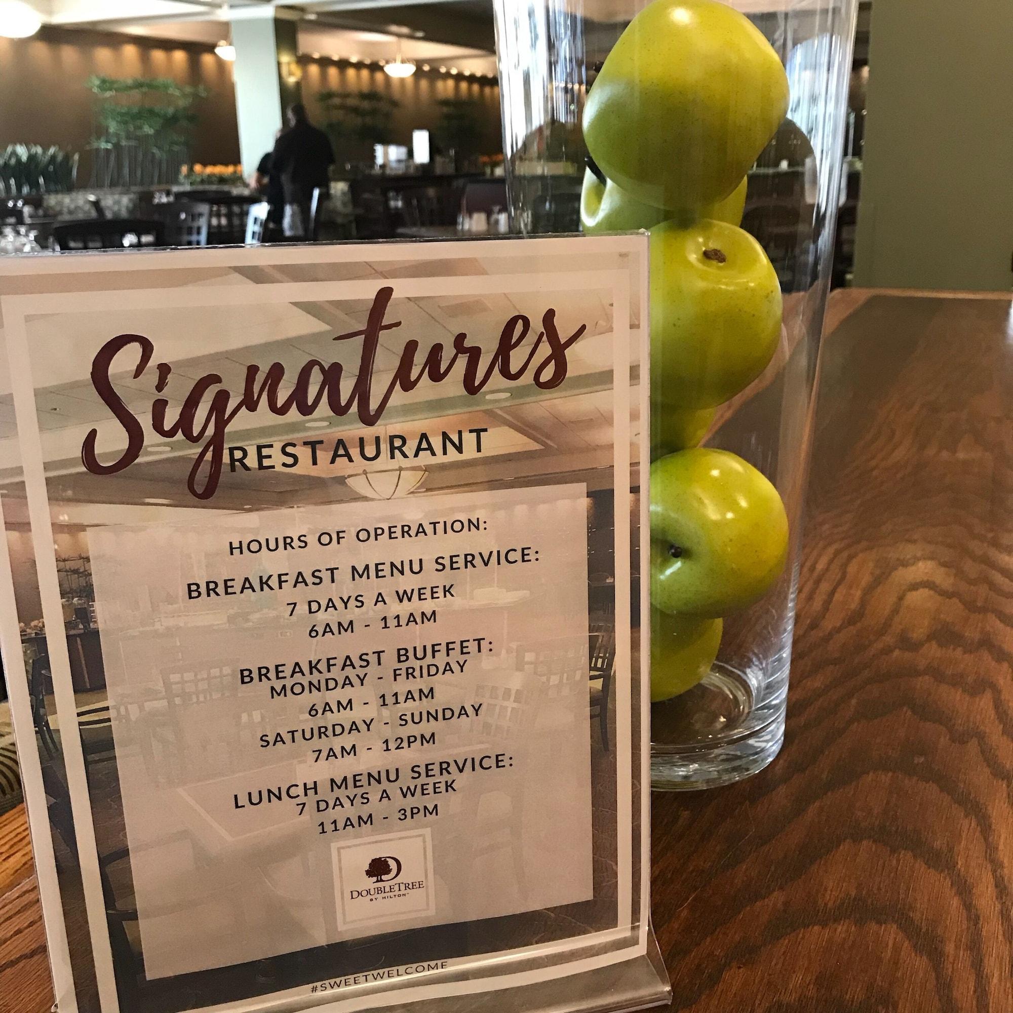 Restaurant DoubleTree by Hilton Omaha Downtown