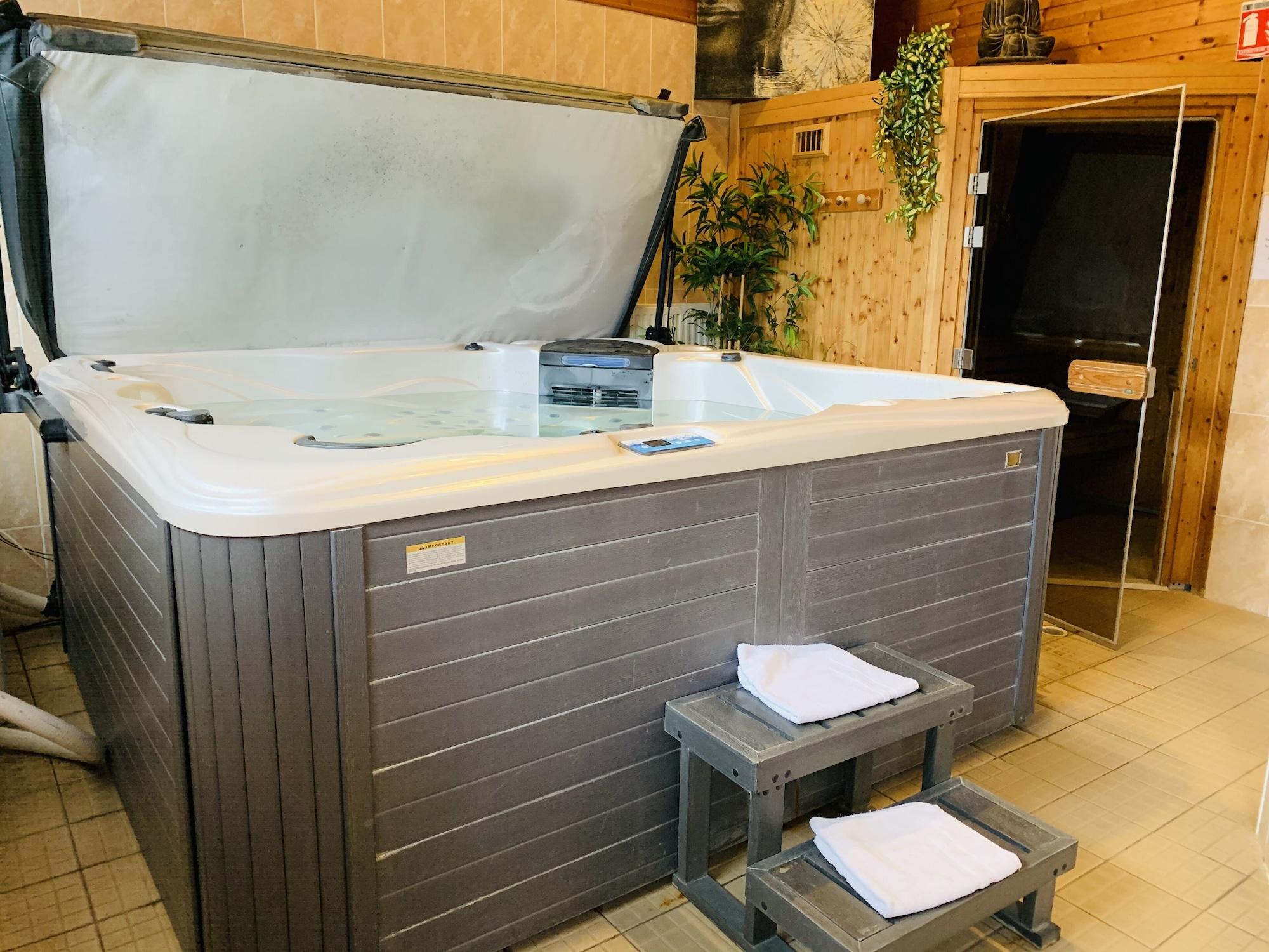 Spa Contact Hôtel - Motel les Bleuets & SPA