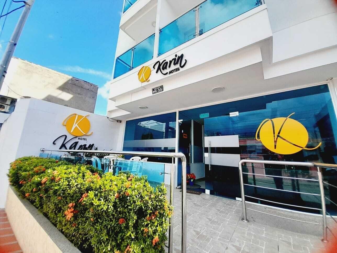 Vista Exterior Hotel Karin