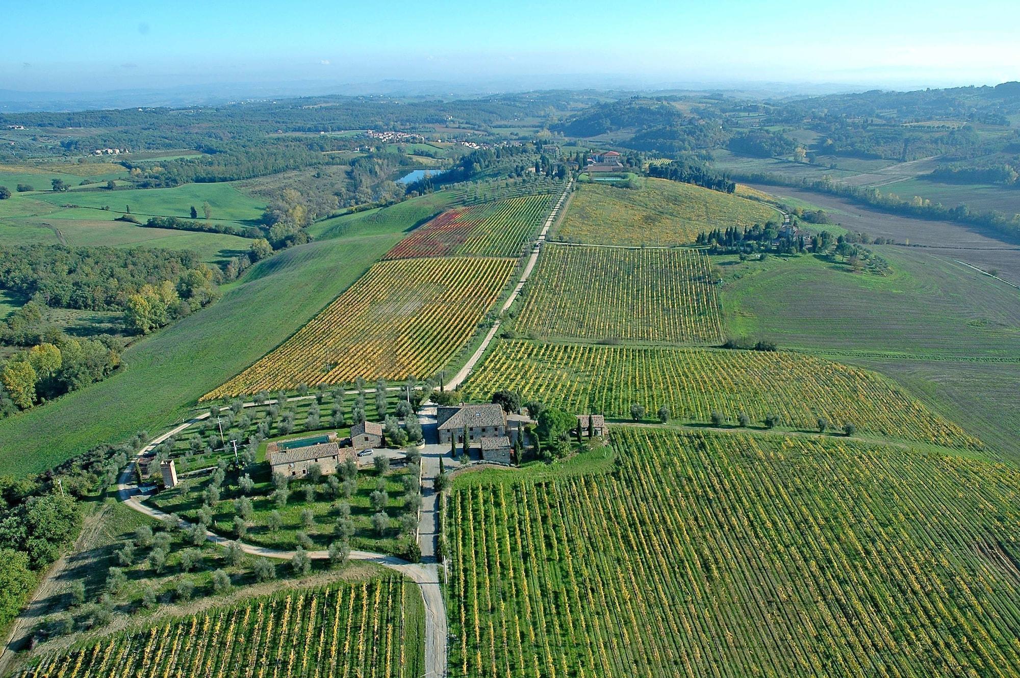 Varios Tenuta di Monaciano