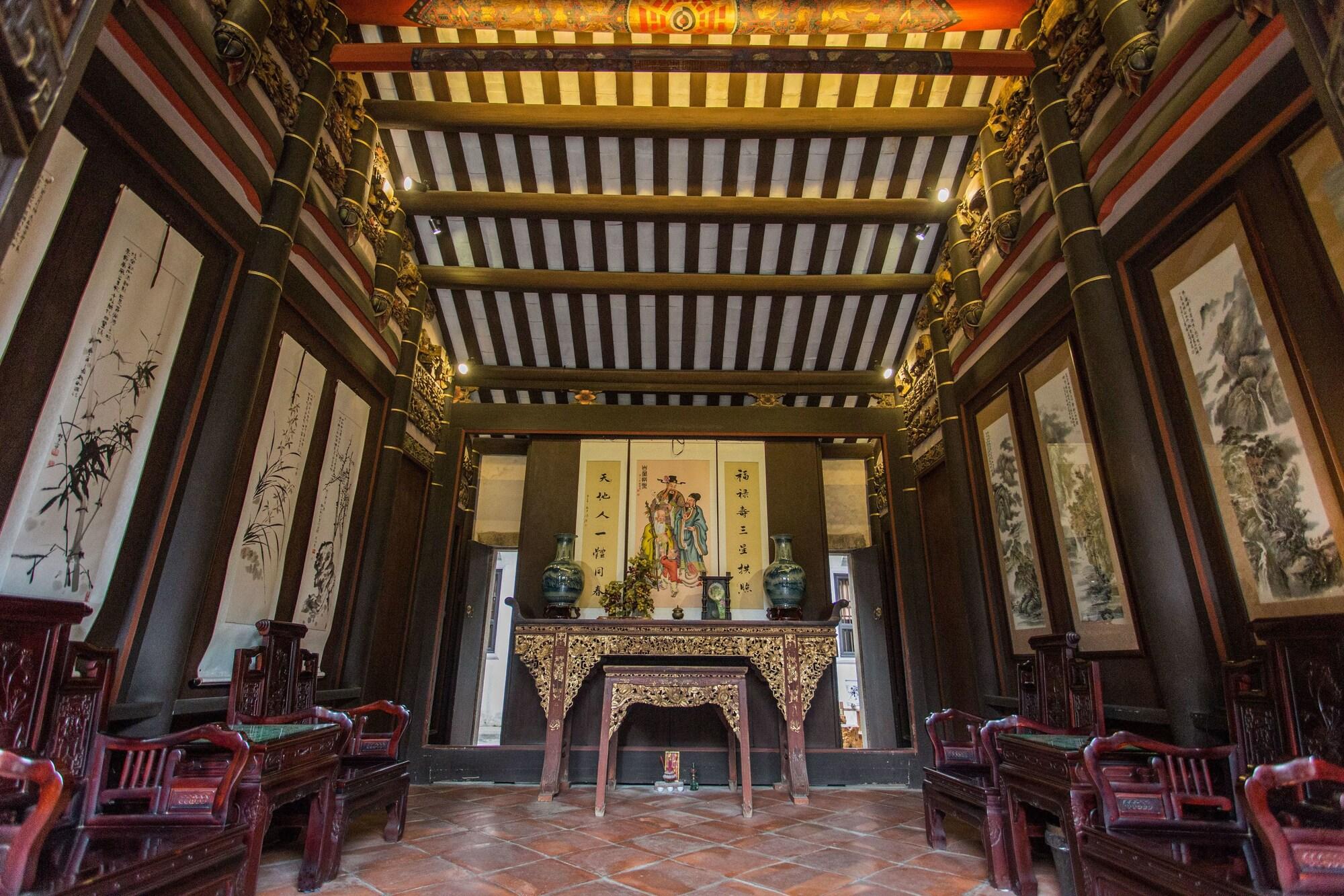 Varios Zaiyang Inn