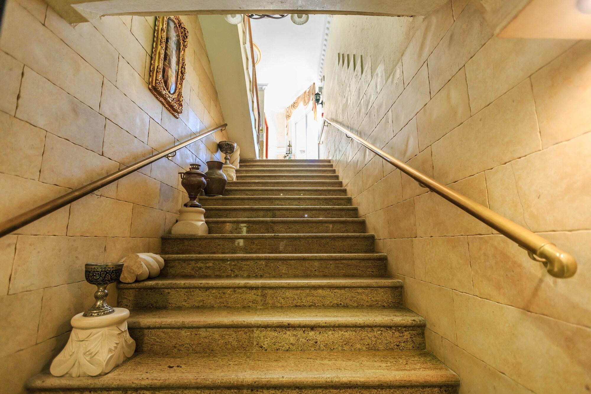 Vista Lobby Hashimi Hotel