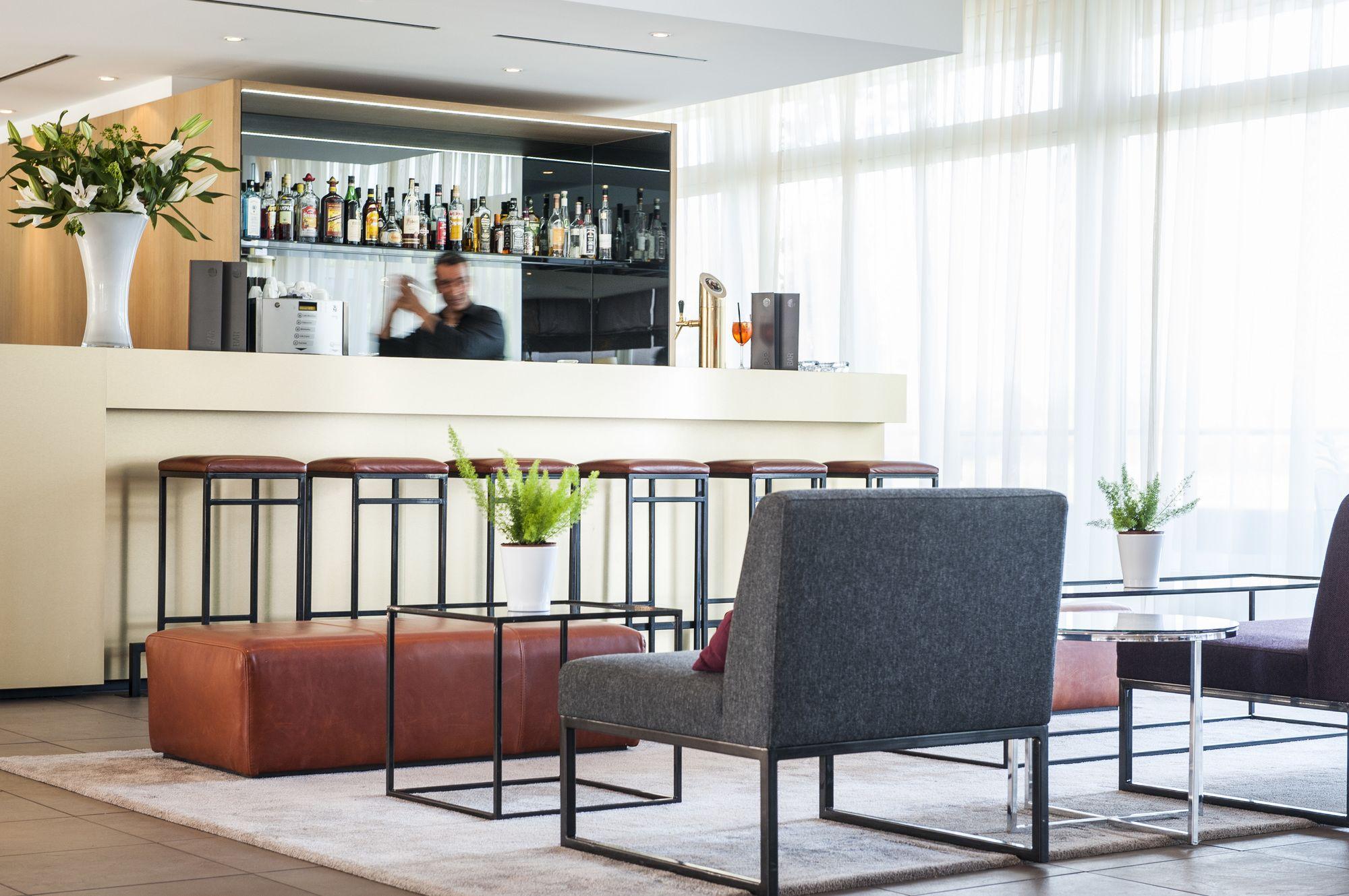 Bar/Salón acom Hotel München
