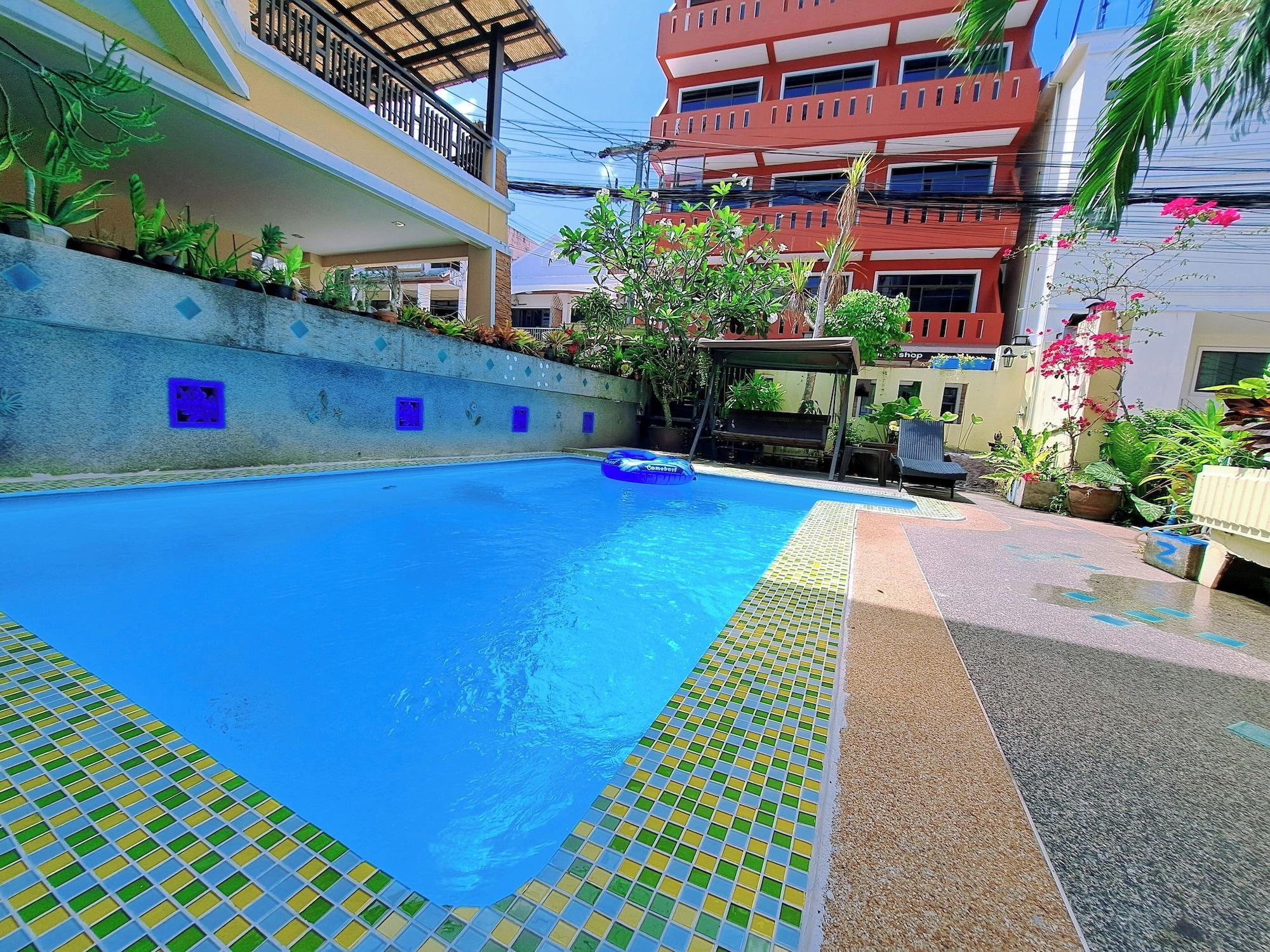 Vista Piscina Lily holiday