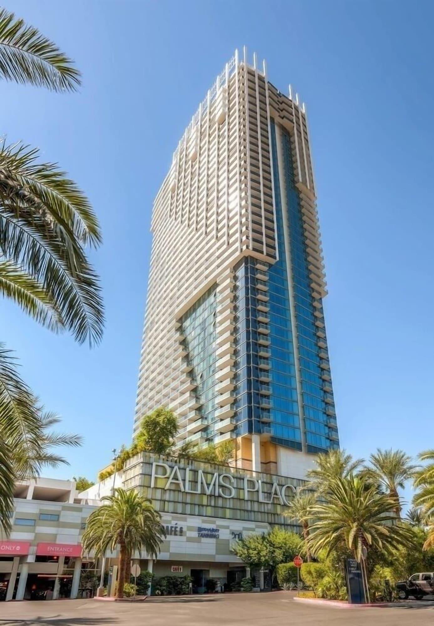 Vista Exterior Palms Place Condo Hotel & Casino