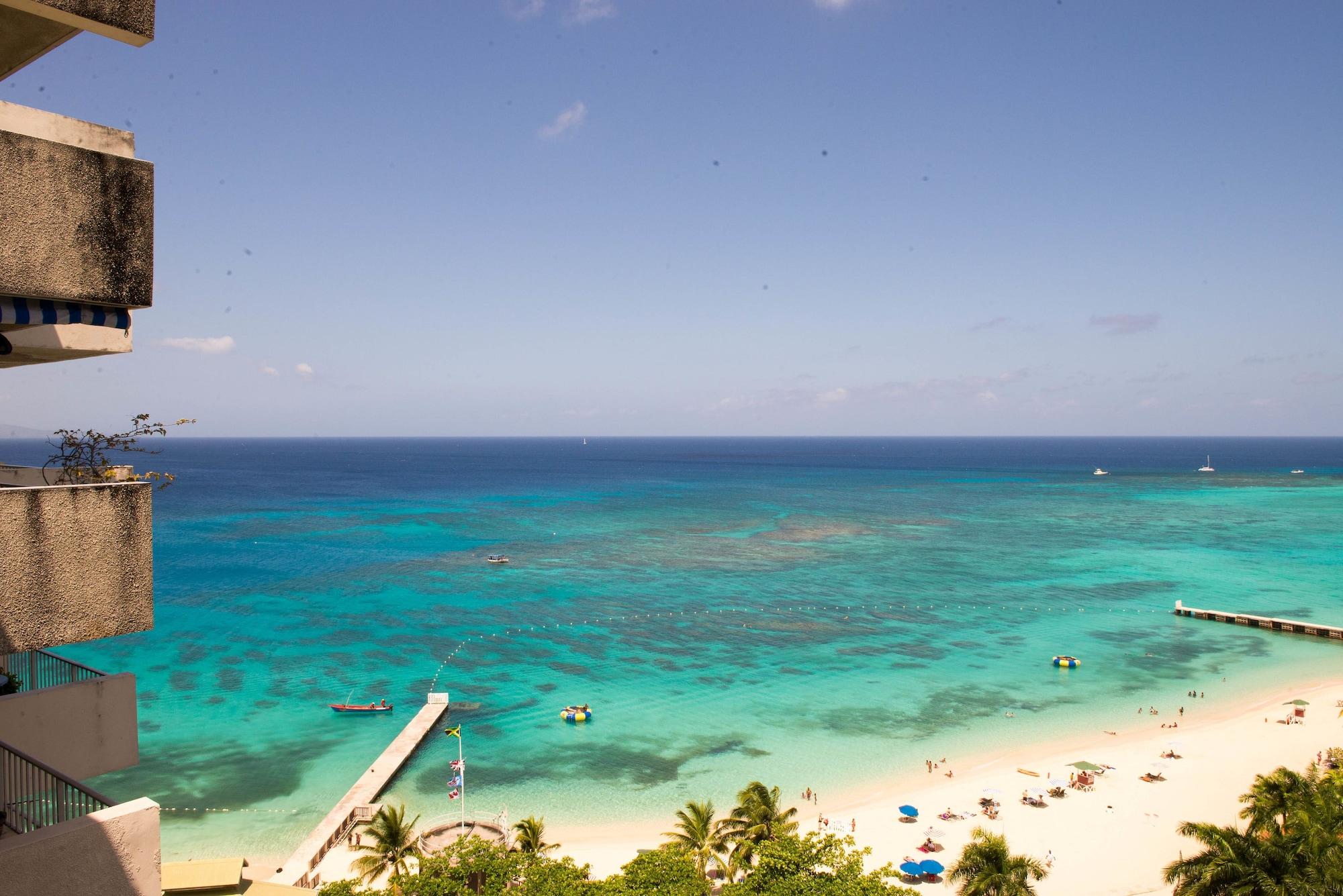 Playa Baywatch Beach at Montego Bay Club