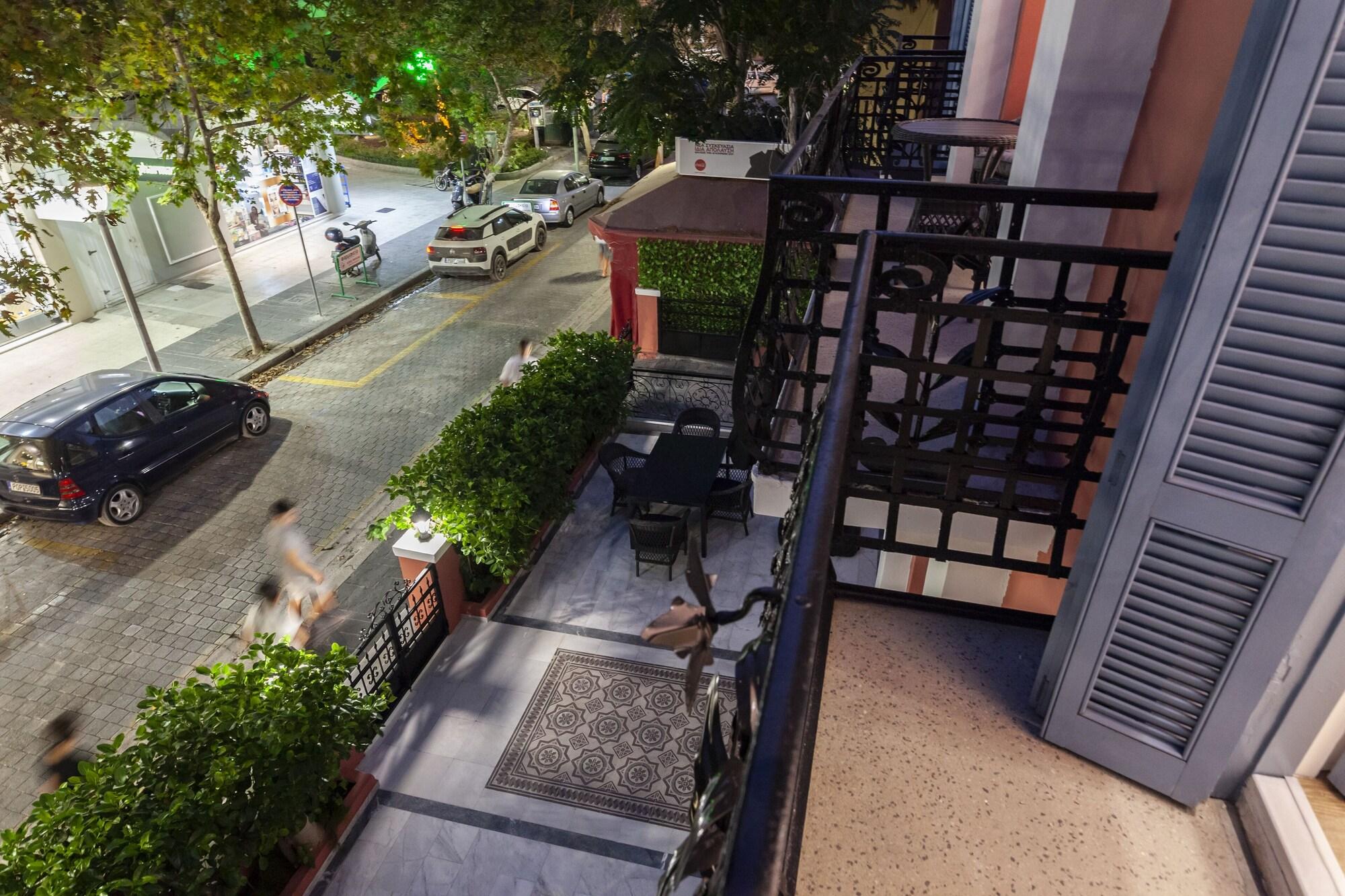 Vista Exterior Via Villa Iliotti