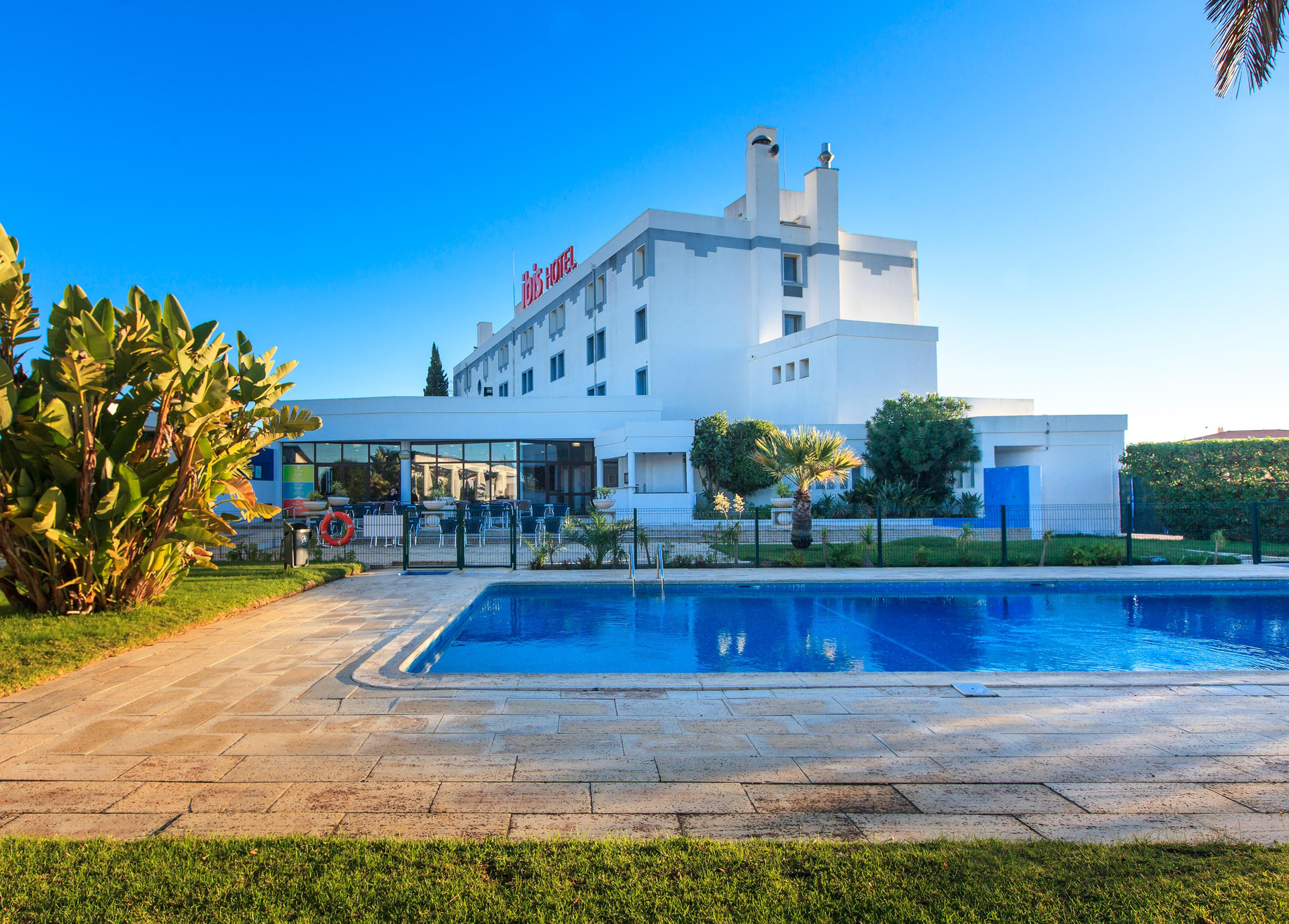 Vista Exterior ibis Faro Algarve