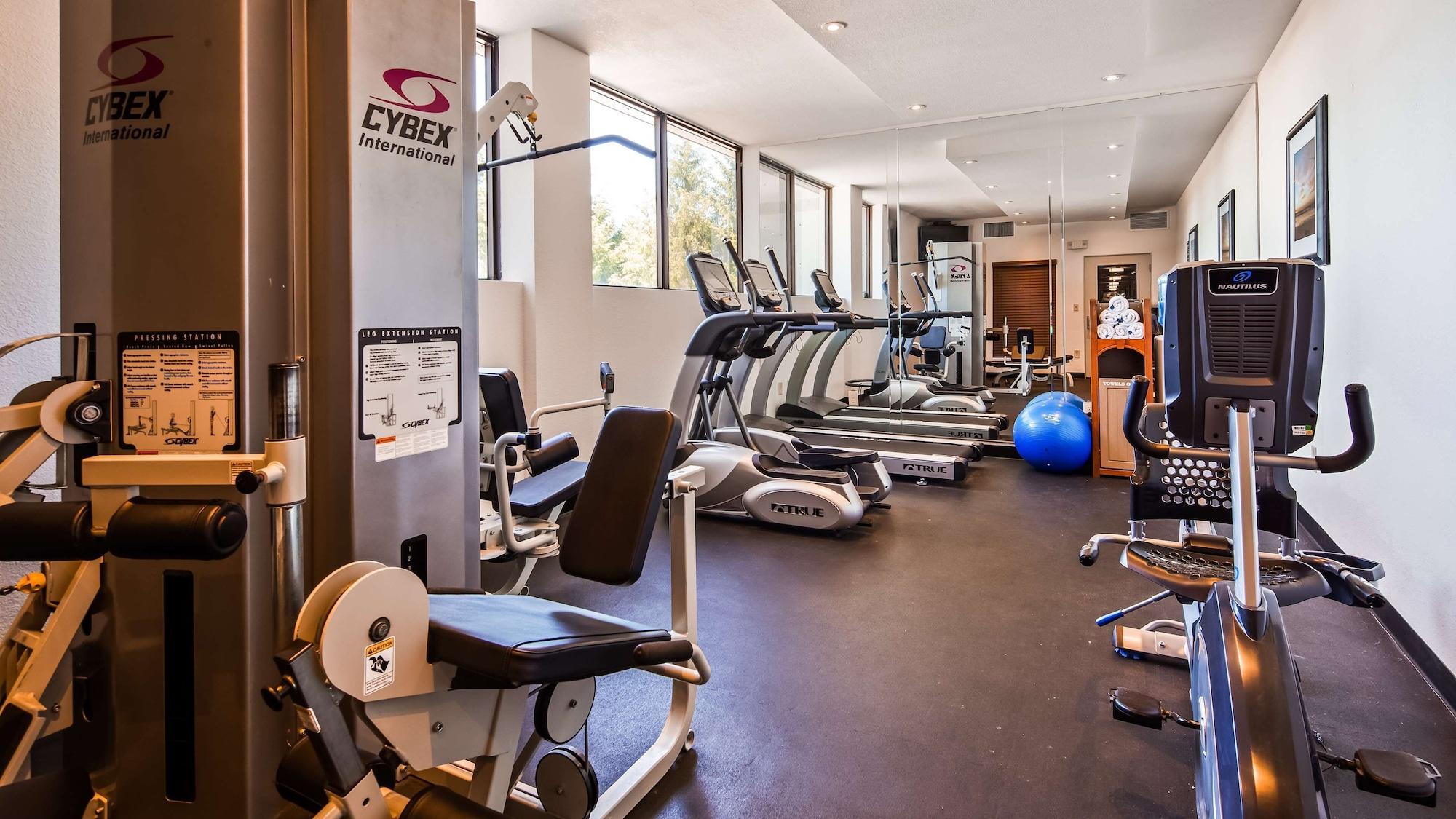 Gimnasio Best Western Plus Agate Beach Inn
