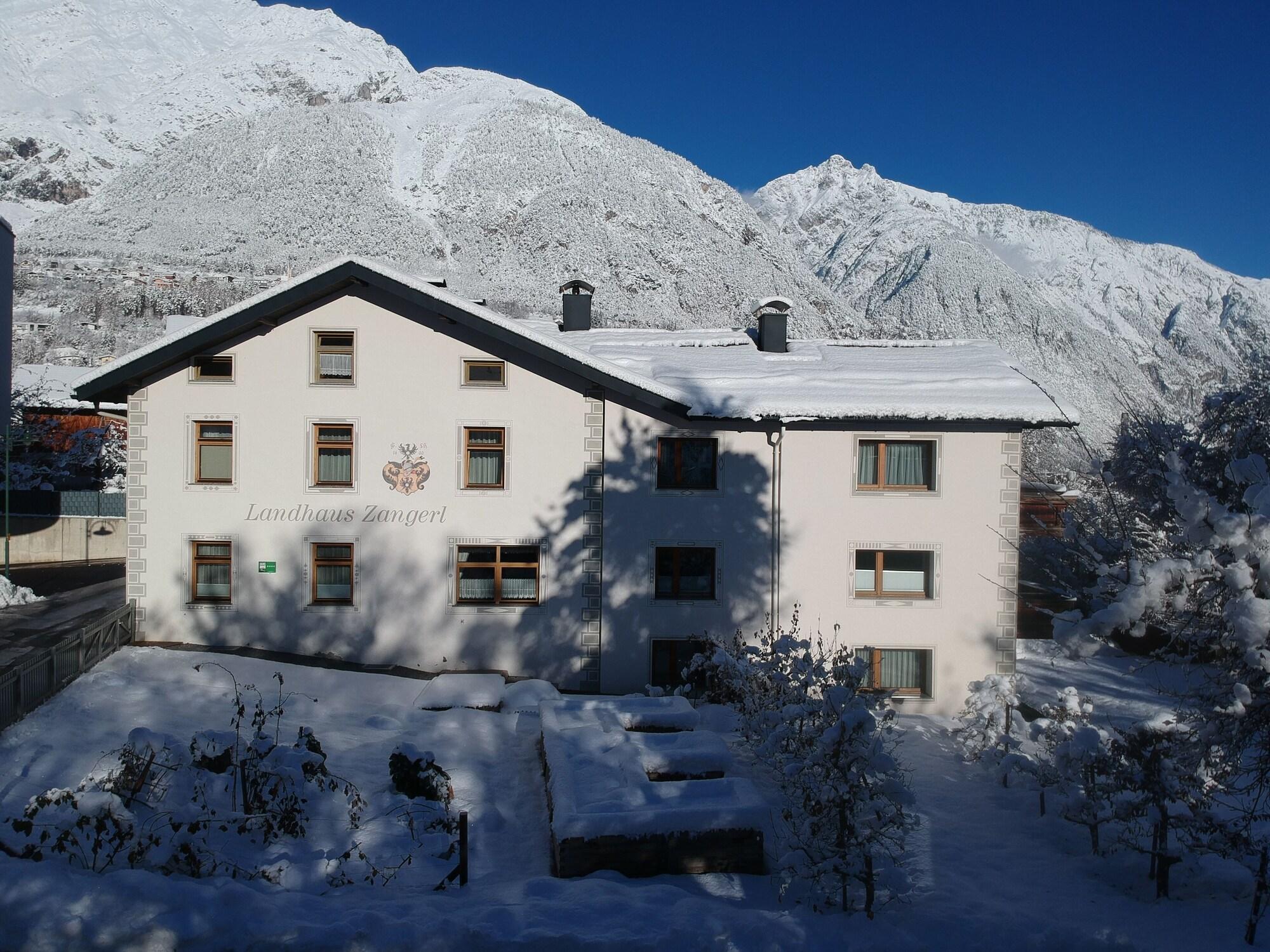 Vista Exterior Landhaus Zangerl