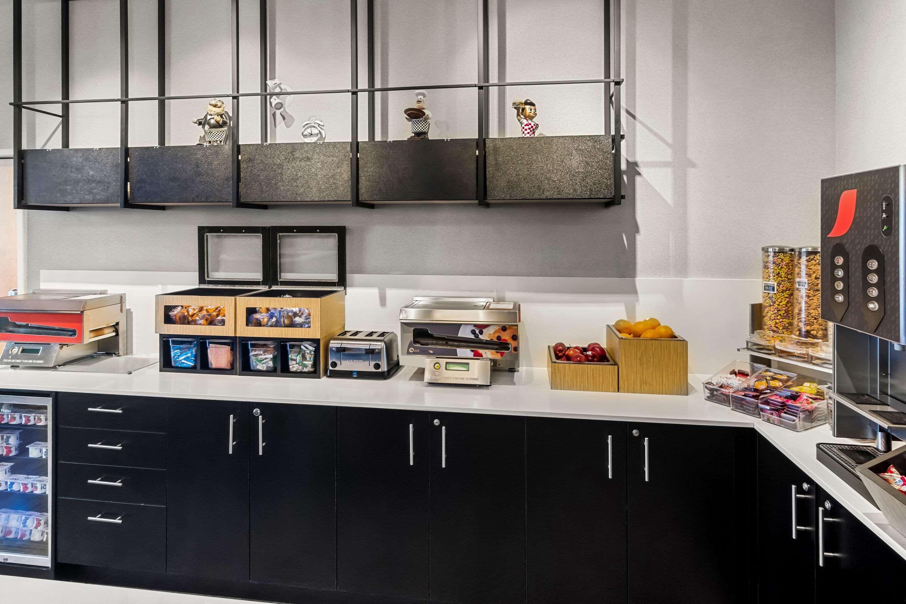 Restaurant Park Inn by Radisson, Kelowna