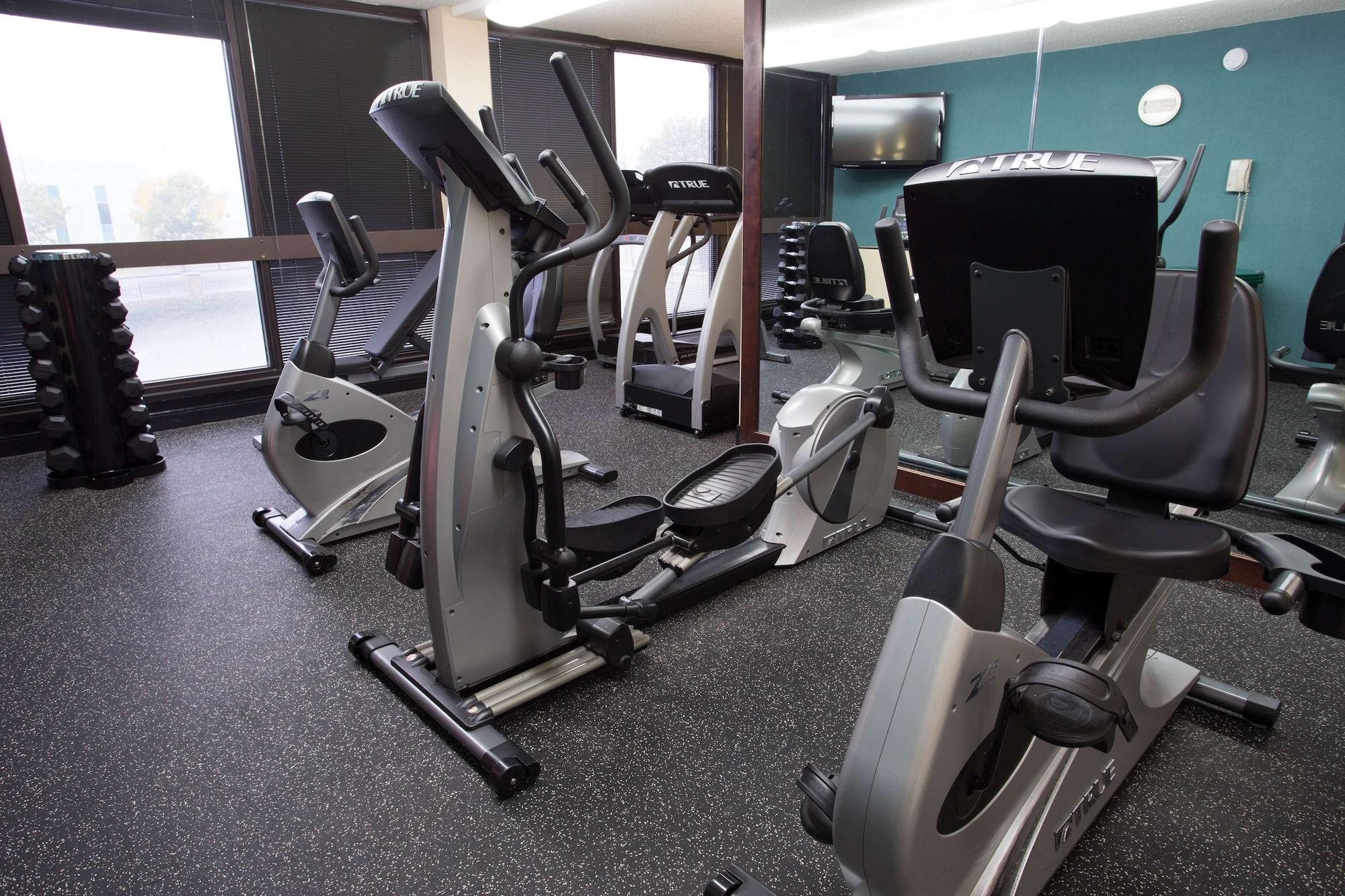 Gimnasio Pear Tree Inn St. Louis Near Union Station