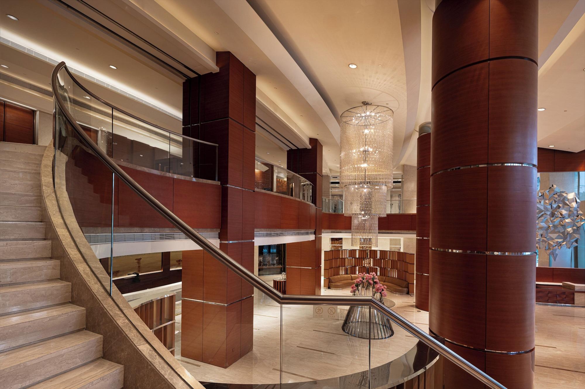 Vista Lobby New World Wuhan Hotel