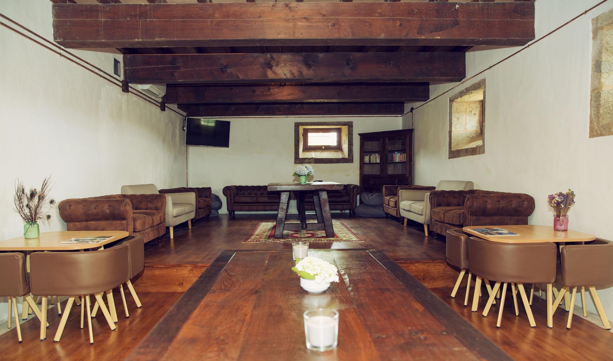 Vista Lobby Monasterio y Pensión de Moraime