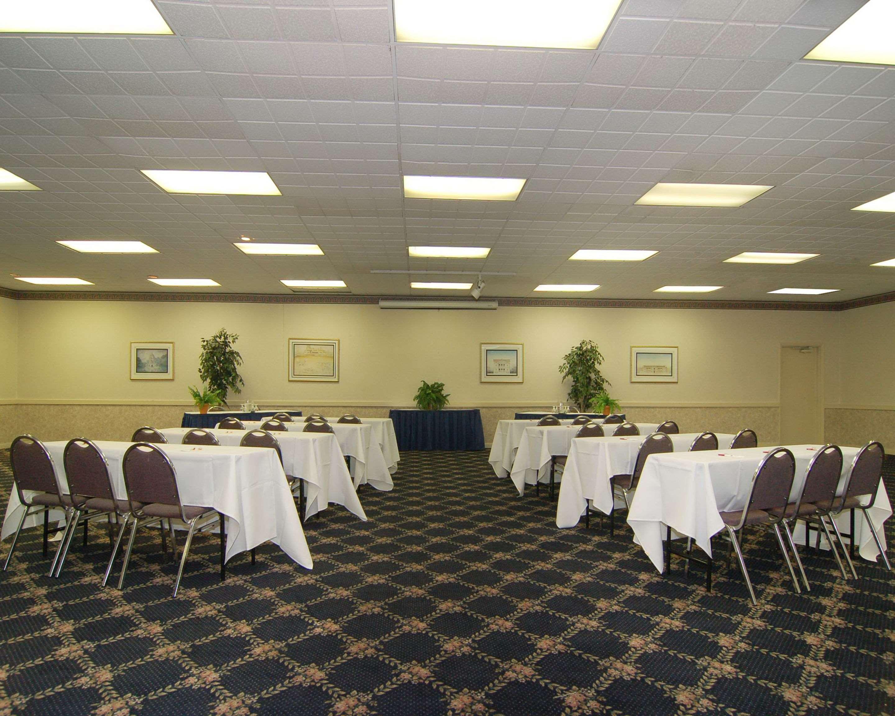 Centro de Negocios Rodeway Inn