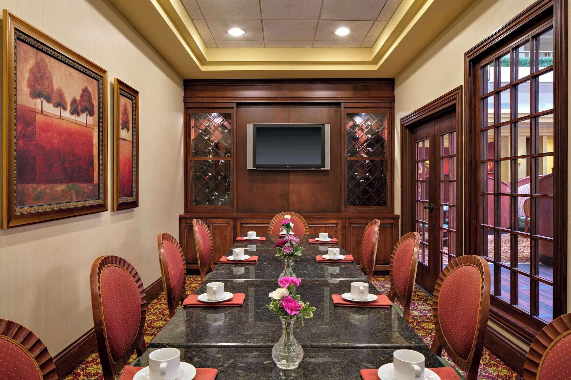 Sala de Reuniones Radisson Hotel Cedar Rapids