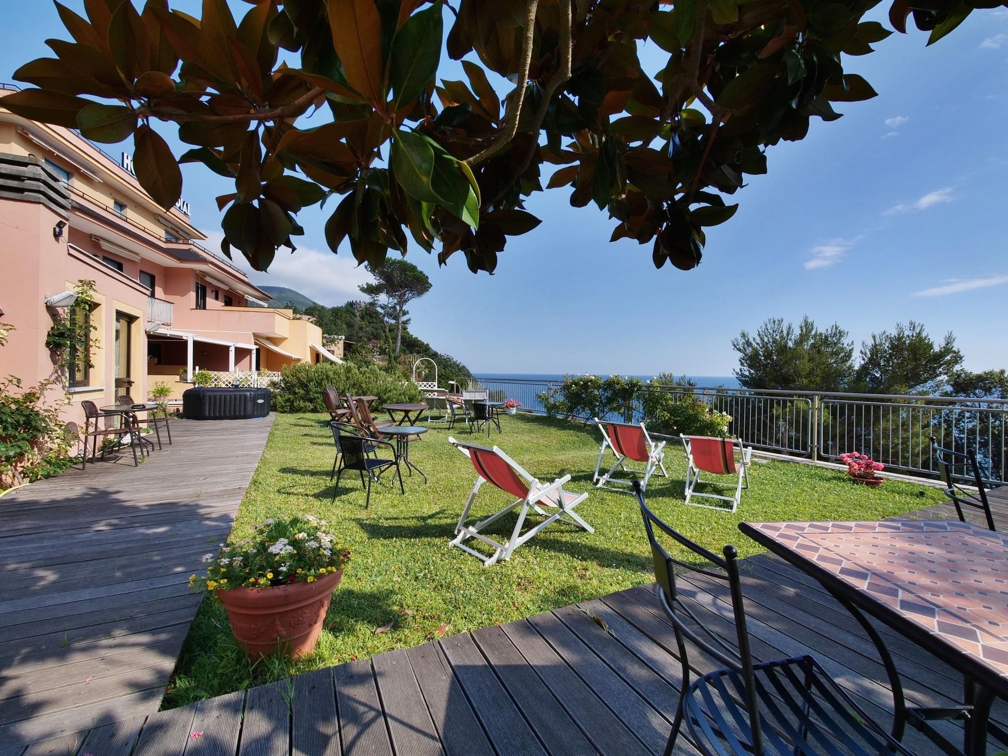 Vista Exterior Hotel Mondial