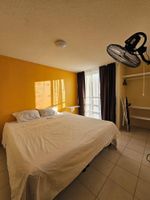 Alquiler Vacacional - 4-bedroom family home with parking and 2.5 baths