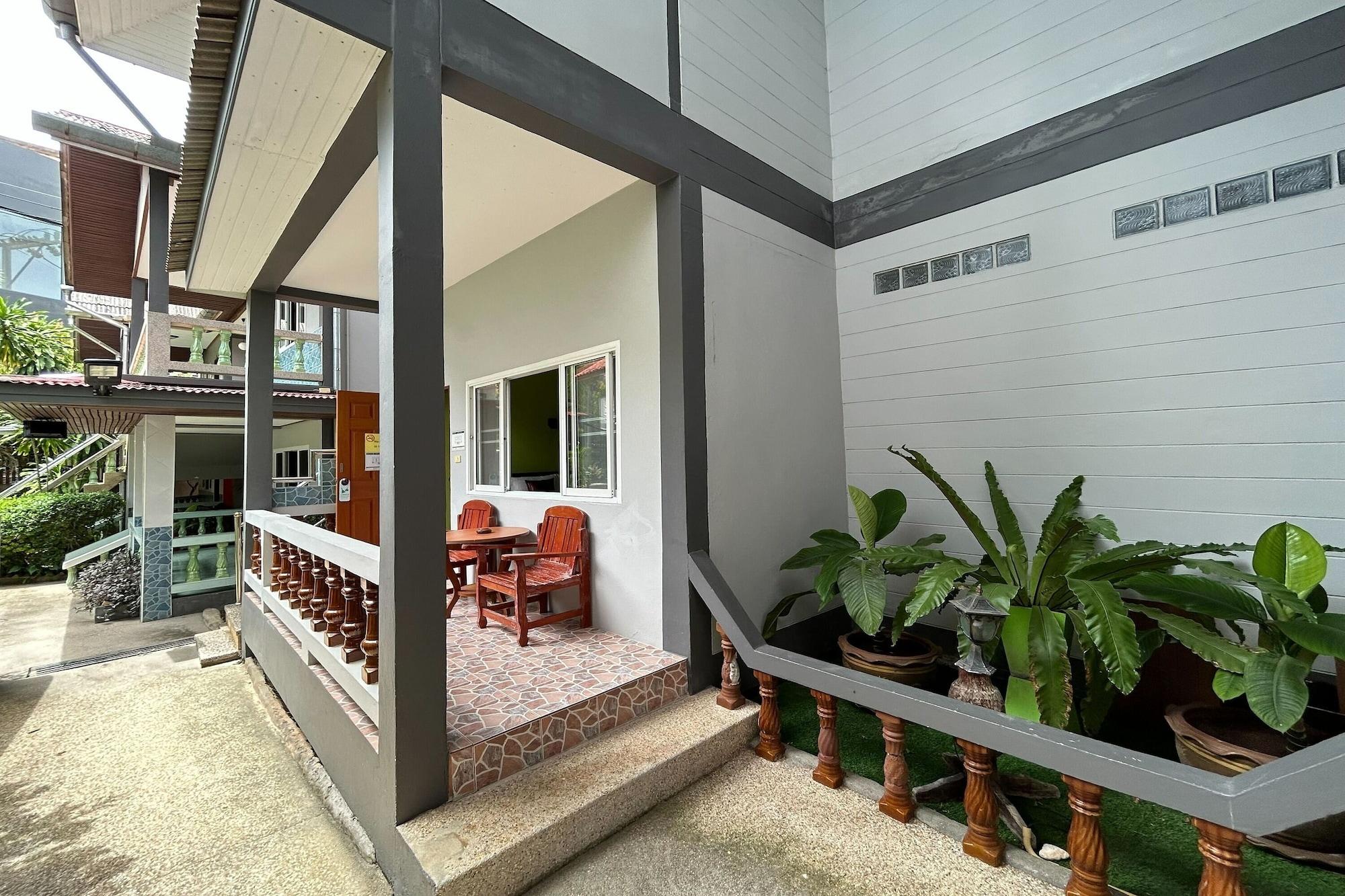 Vista Exterior Me Mee Place & Tour Krabi