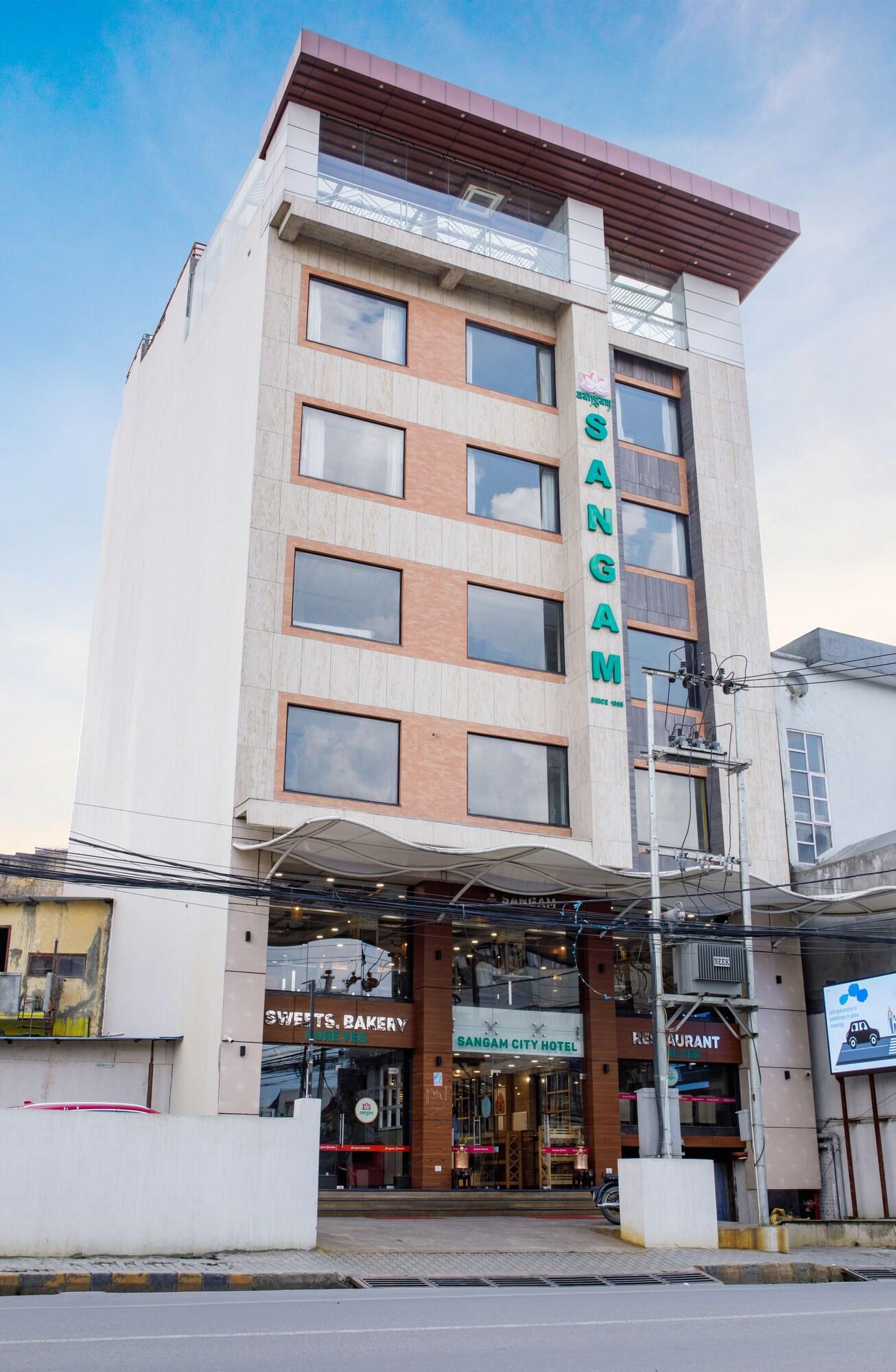 Vista Exterior Sangam City Hotel