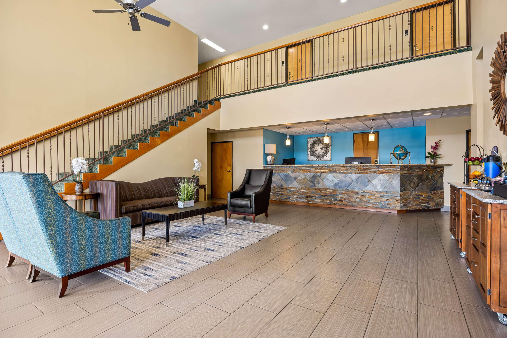 Vista Lobby Best Western Liberty Inn