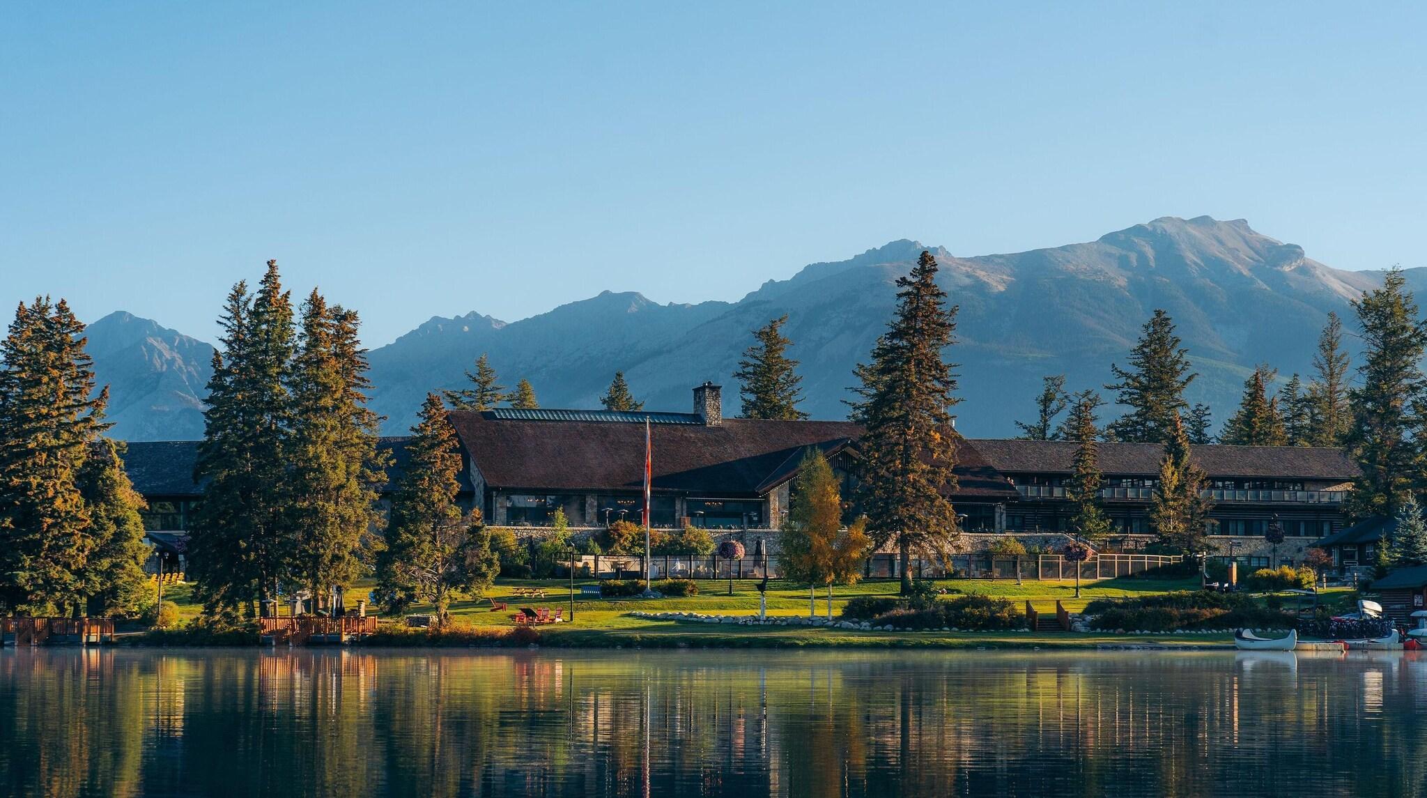 Vista Exterior Fairmont Jasper Park Lodge