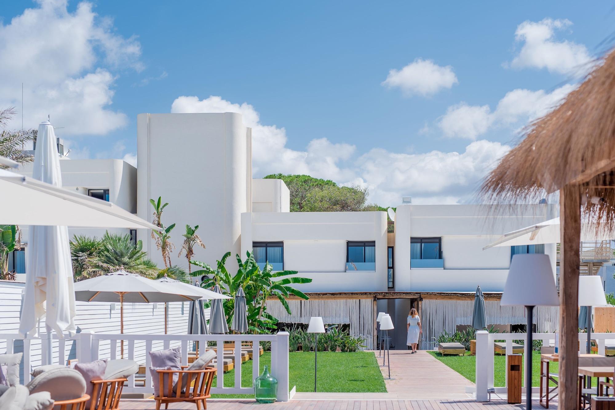 Vista Exterior Cumeja - Beach Club & Hotel