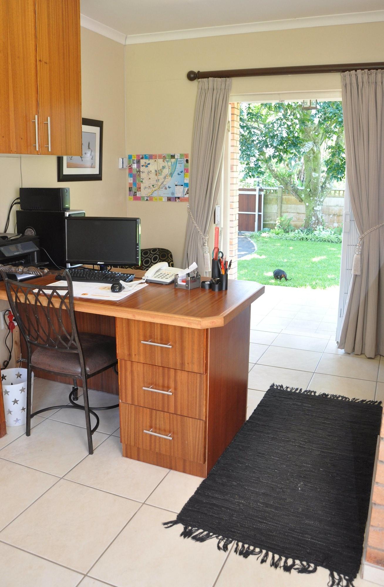 Vista Lobby Birds of paradise B&B