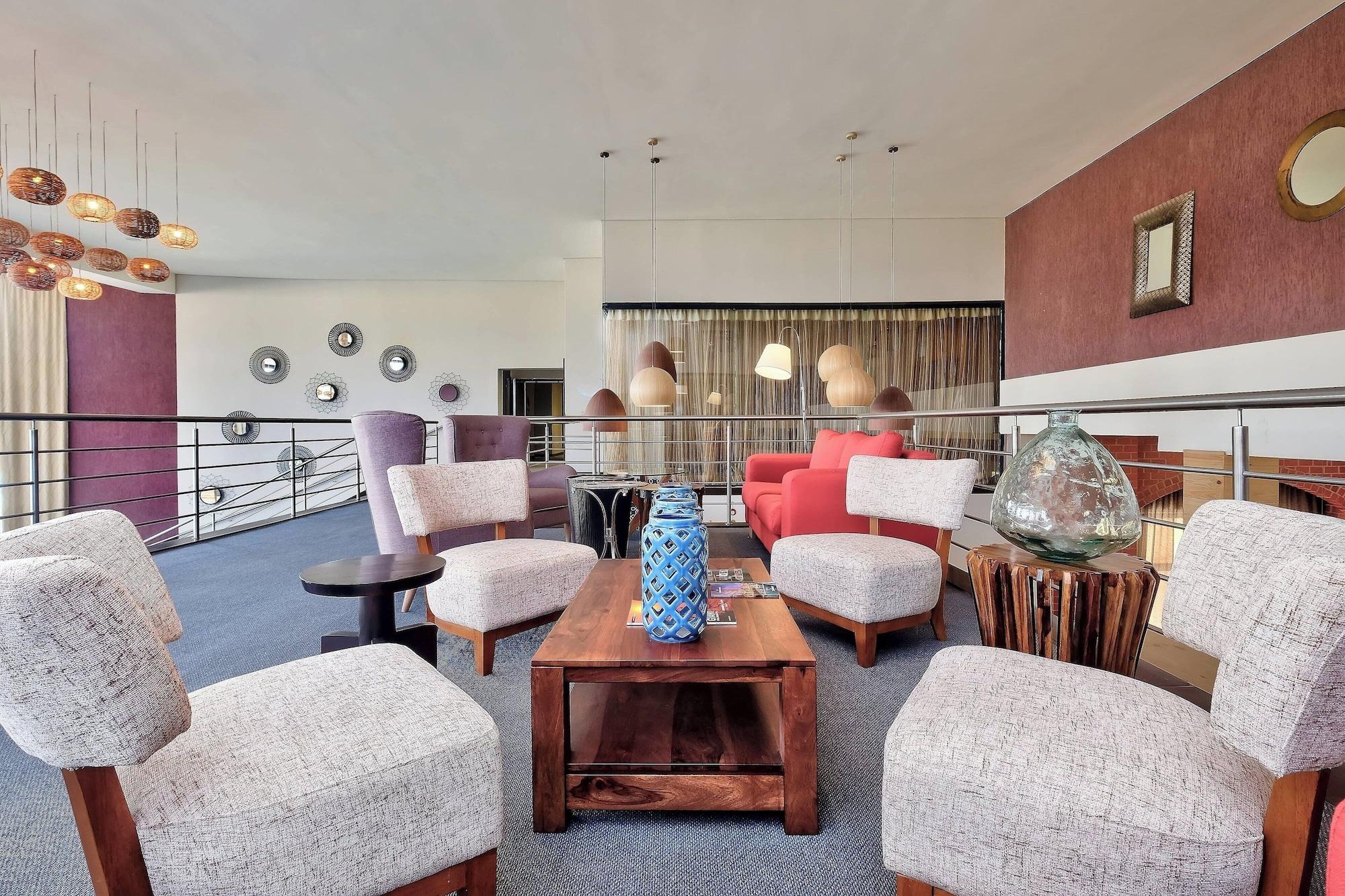 Bar/Salón Protea Hotel by Marriott Ndola