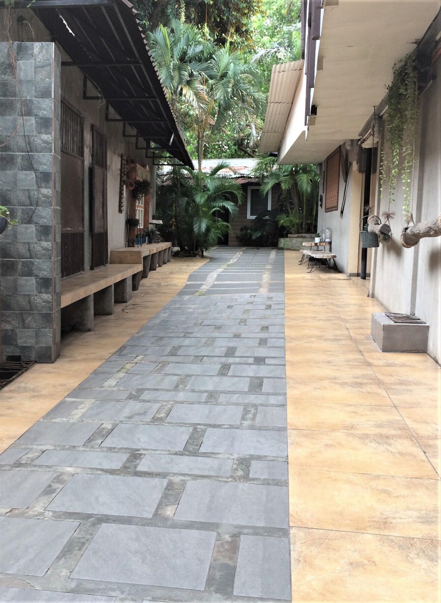 Vista Exterior CRISFILS LODGE INCORPORATED