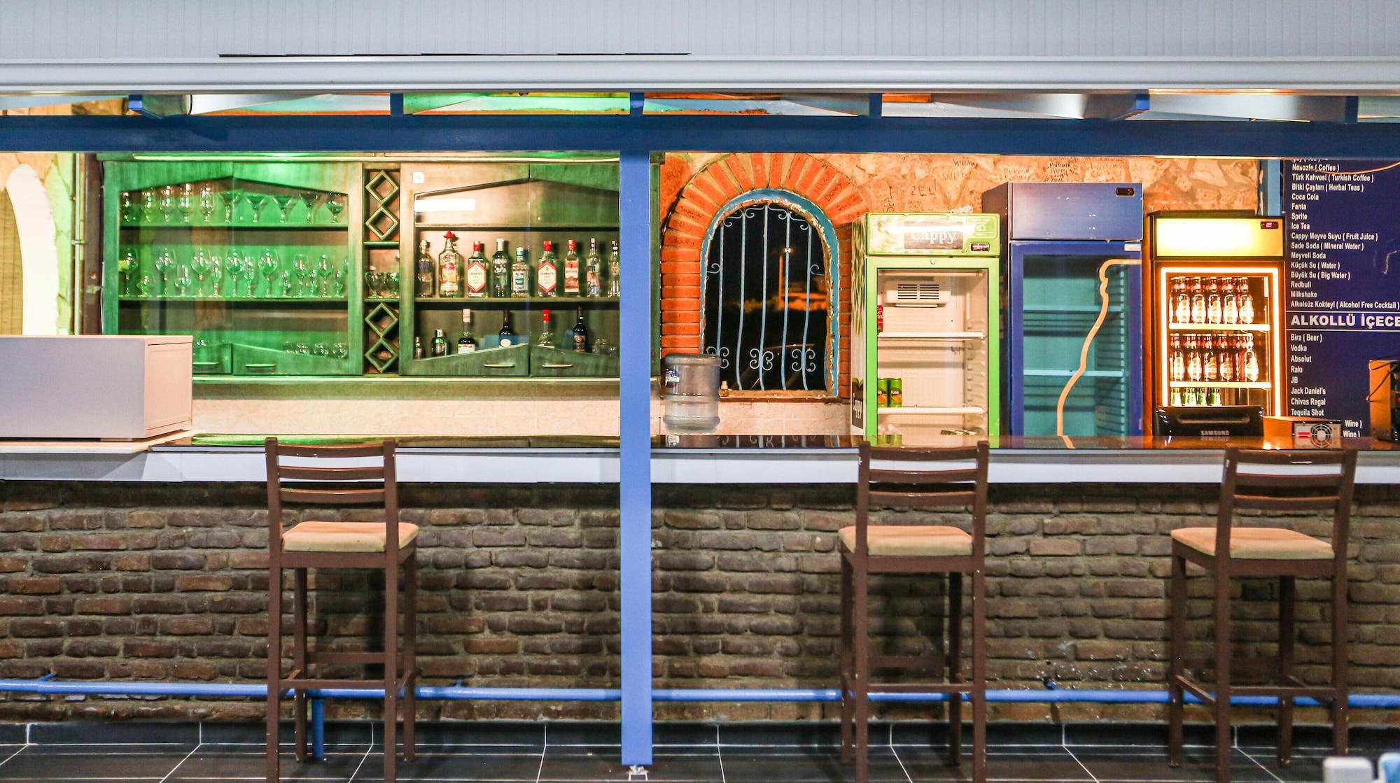 Bar/Salón Sunset Village Apart Hotel